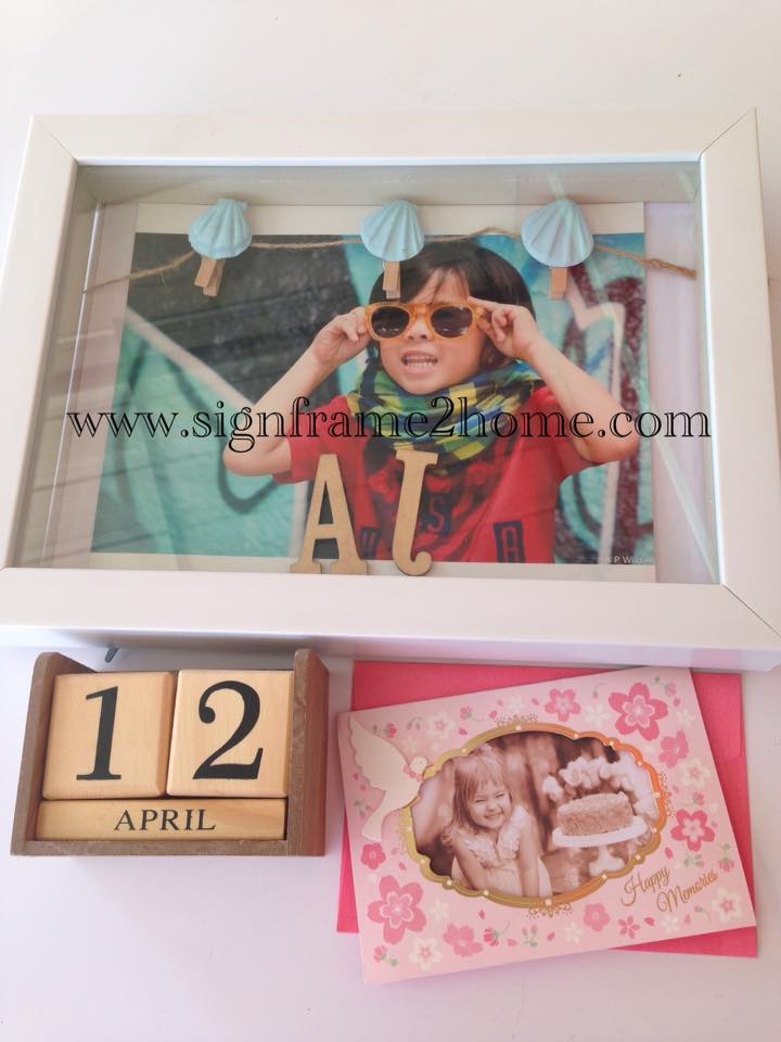 กรอบรูปทรงลึก + การ์ด(เพลง)