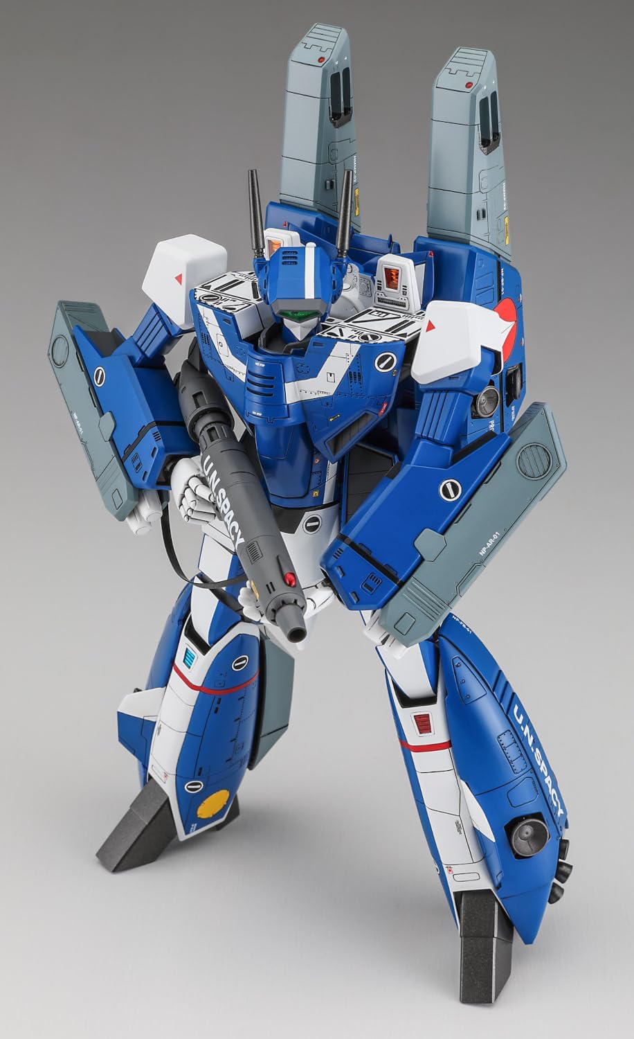 **MTS Toys**Hasegawa Macross 1/72 : VF-1J Super Battroid Valkyrie "Max"