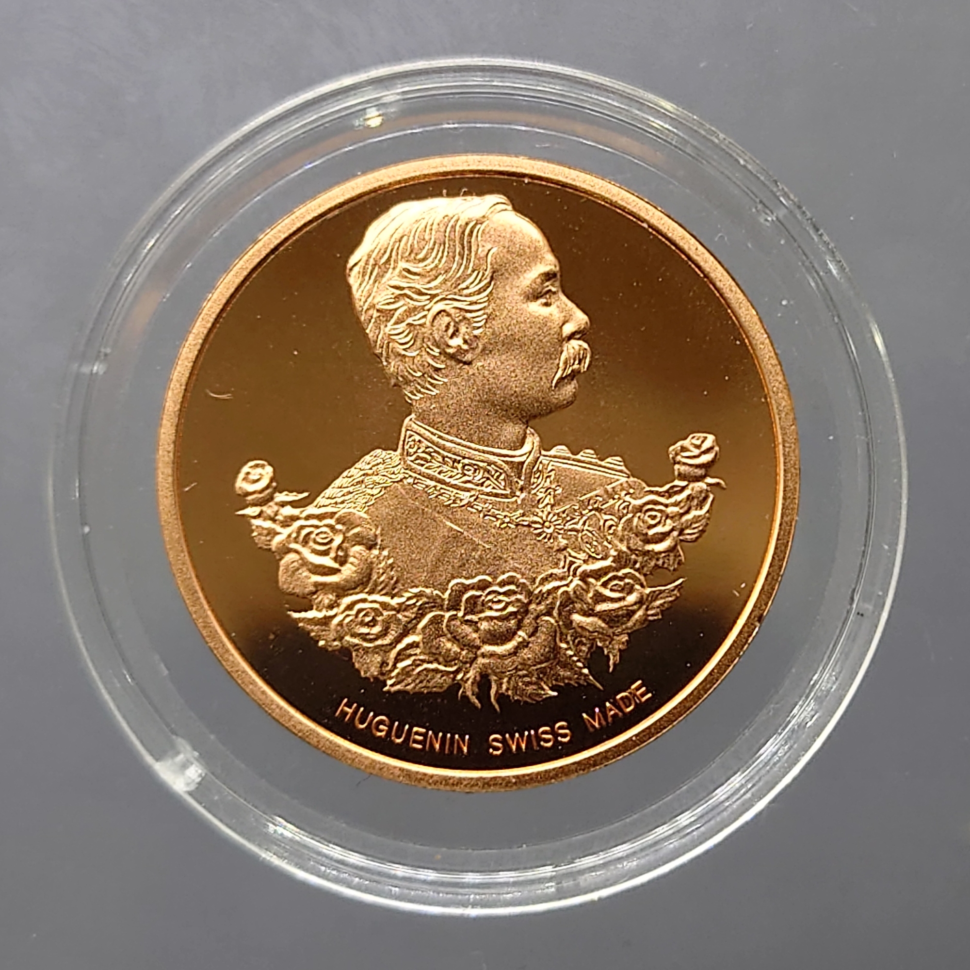 พระพุทธโสธร หลังรัชกาลที่5 บล็อกฮูกานิน เนื้อทองแดงนอก ขัดเงา ขนาด 2.7 เซน ปี2538 พร้อมตลับเดิม