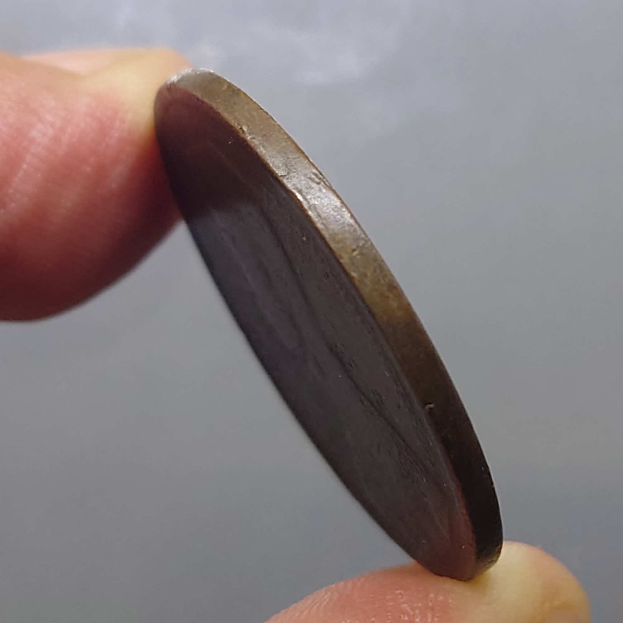 เหรียญทองแดง หนึ่งเซี่ยว พระบรมรูป - ตราพระสยามเทวาธิราช ร.ศ.119 รัชกาลที่5 (พระพักตร์แก่) ตัวติดหายากของรุ่น