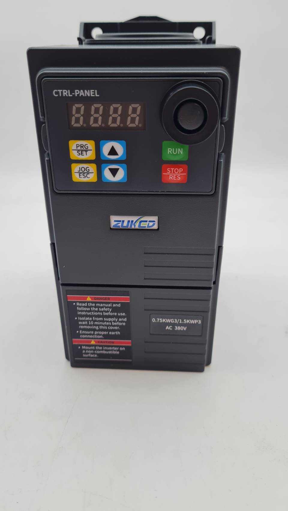 อินเวอร์เตอร์ 750W 380V 3เฟส ควบคุมความเร็วรอบมอเตอร์ใช้กับงานสายพานลำเรียง