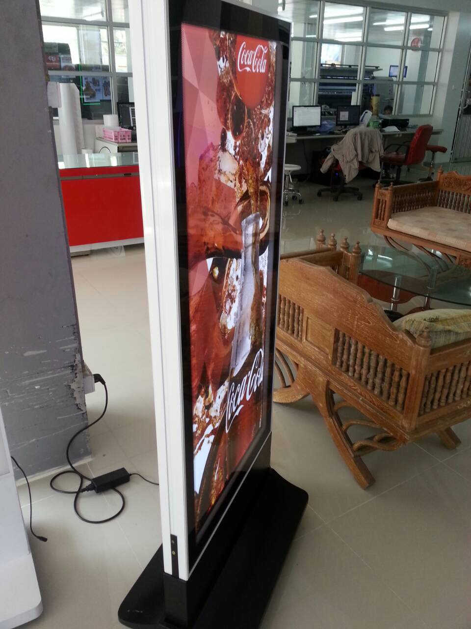 ป้ายสลิมไลท์บ๊อกซ์พร้อมฐานล้อเลื่อน2หน้า