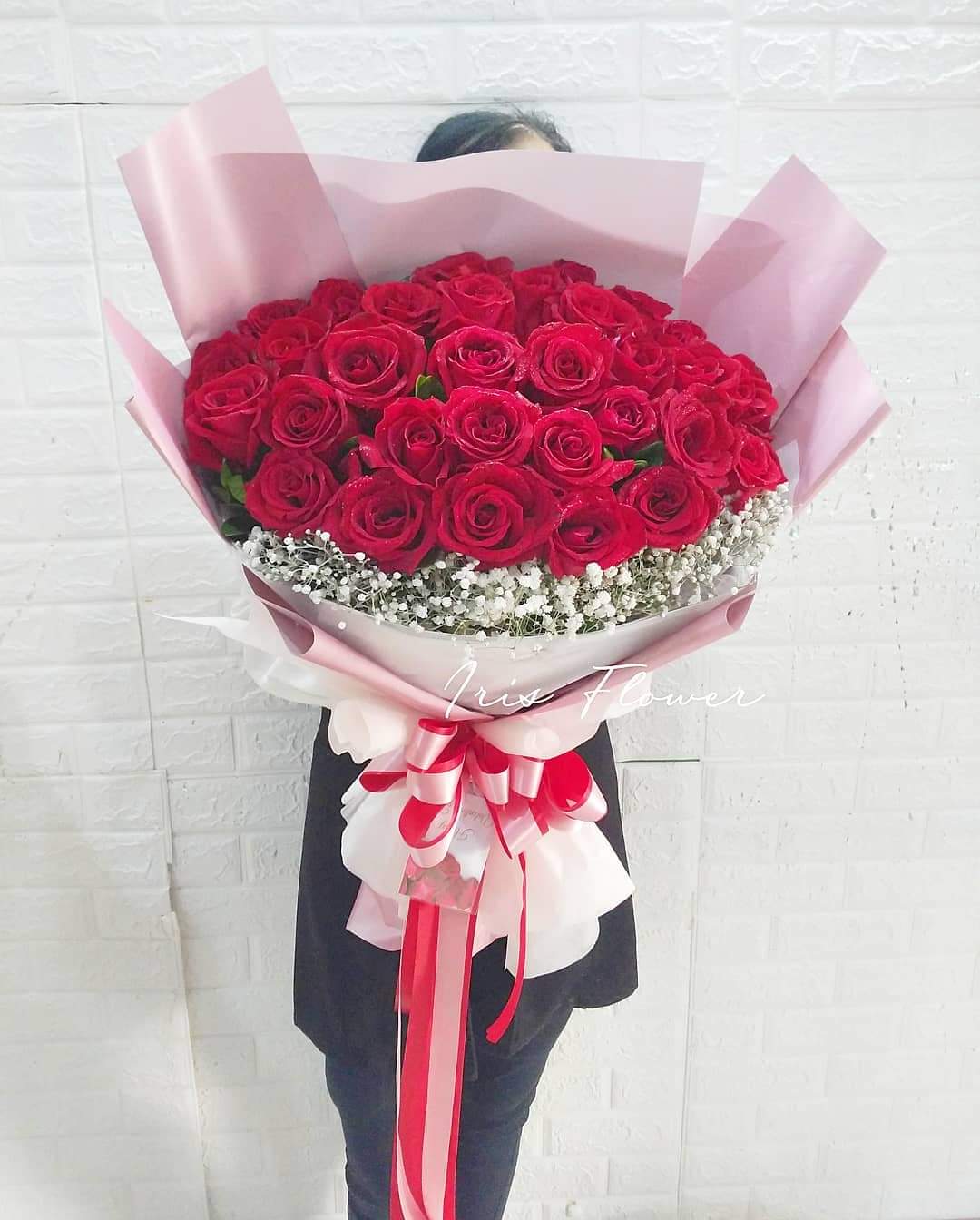 ช่อดอกกุหลาบสีแดง 30 ดอก
