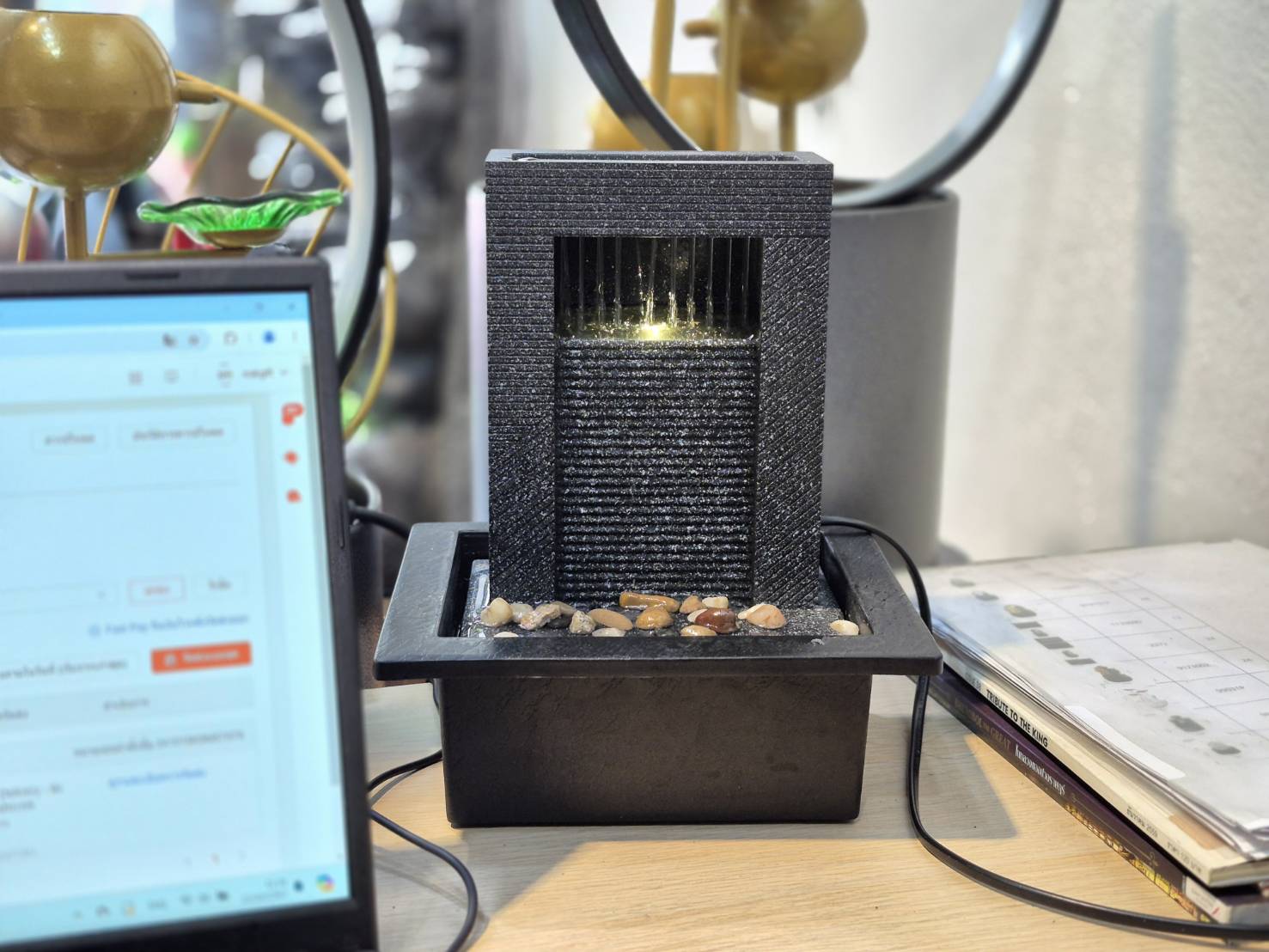 น้ำพุน้ำล้นตั้งโต๊ะ รุ่นรหัสสินค้า24101L อ่างน้ำล้นเสริมฮวงจุ้ยแต่งบ้าน น้ำพุล้นตั้งโต๊ะ น้ำตกไหลเป็นสายคล้ายฝน