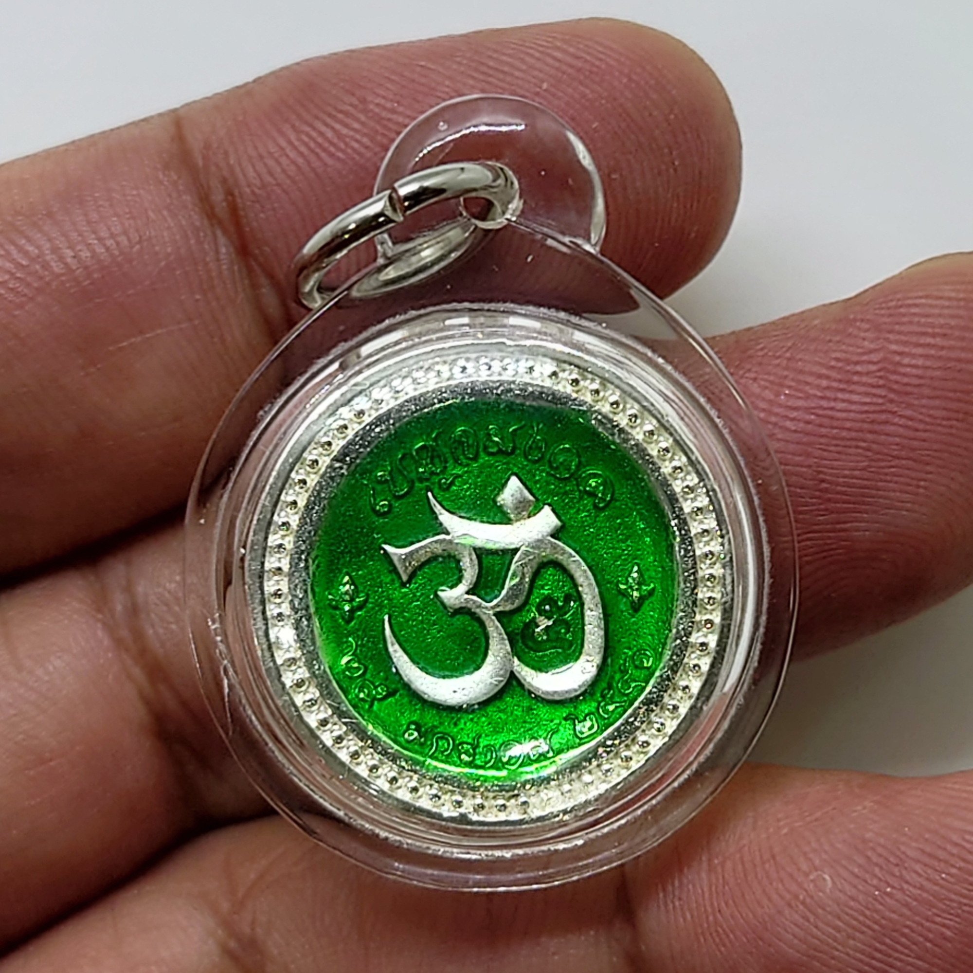 พระพิฆเนศ มหาเทพแห่งความสำเร็จ เนื้อเงิน ลงยาเขียว พิมพ์เล็ก รุ่นเบญจมงคล ครบ 50 ปี ททบ 5 ปี2551 เลี่ยมพร้อมใช้