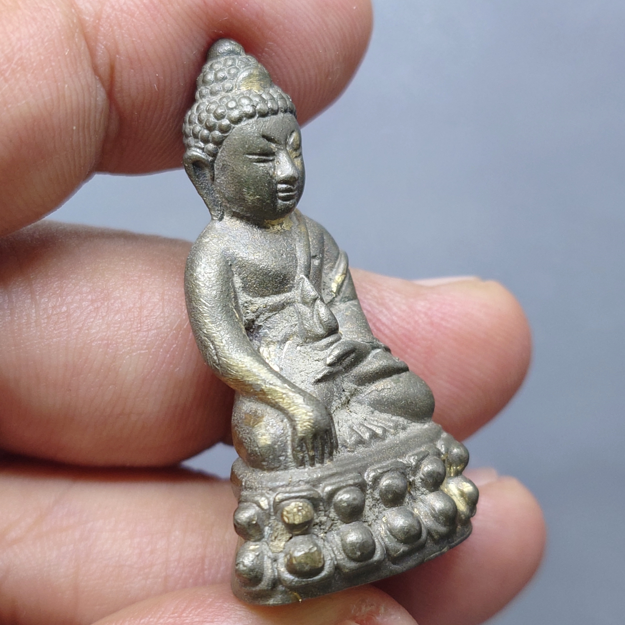 พระกริ่งอัยเรศ - พระชัยวัฒน์ เนื้อนวะโลหะแบบดินไทย สำนักงานอัยการสูงสุดจัดสร้าง พิธีใหญ่ วัดสุทัศนเทพวราราม ปี2559 พร้อมกล่องไม้เดิม