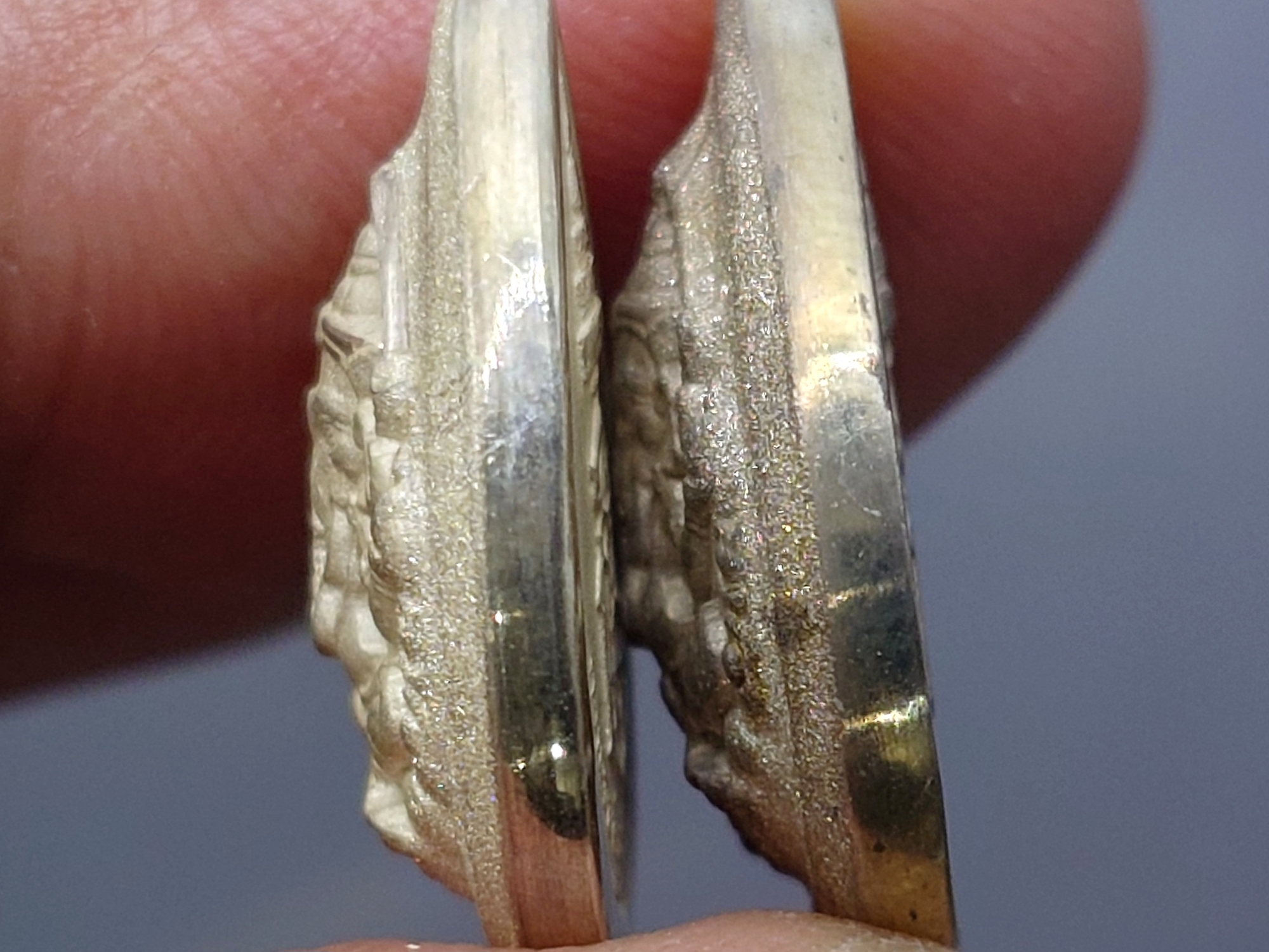 เหรียญพระพิฆเนศวร ญสส รุ่นกาญจนาภิเษก พิมพ์เล็ก เนื้อเงิน และเนื้อทองทิพย์ วัดบวรนิเวศวิหาร พ.ศ.2538 พร้อมกล่องชุดทองคำ