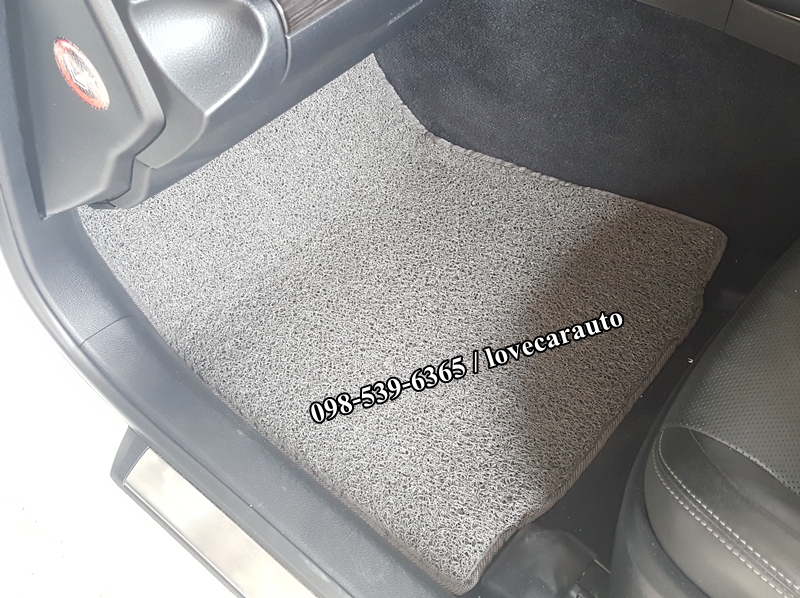 พรมรถยนต์ Lexus เล็กซัส IS300h