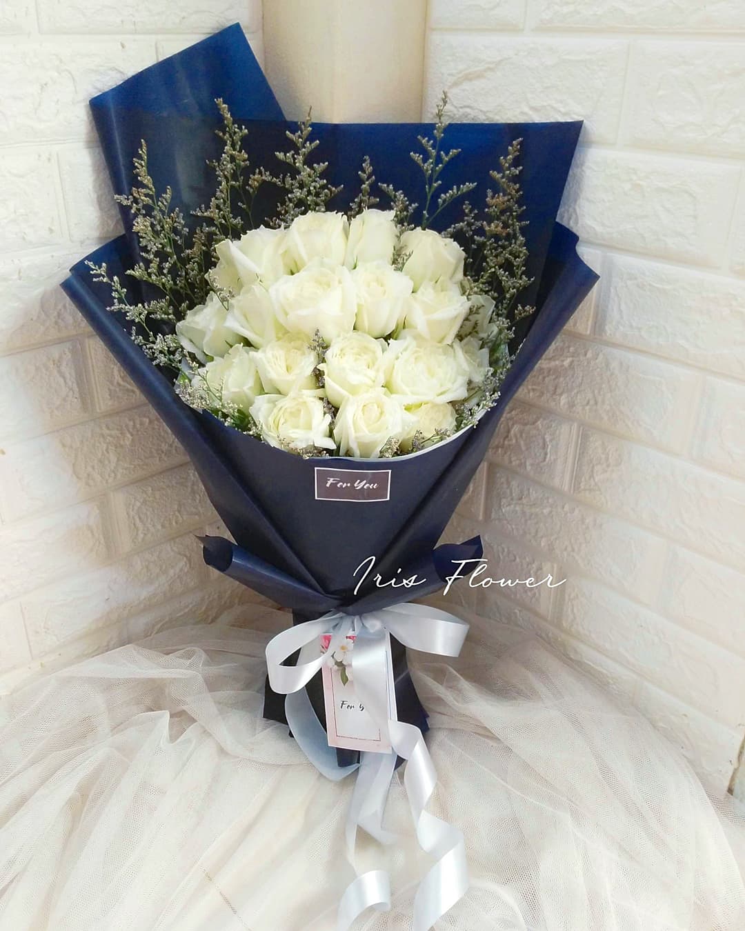 ช่อดอกกุหลาบสีขาว