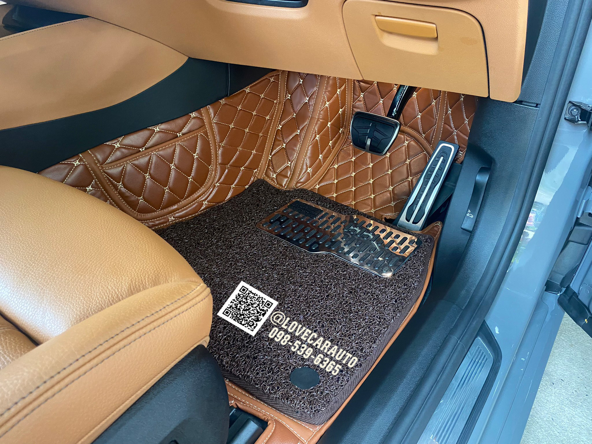 พรมปูพื้นรถยนต์ 7D Bmw 630I GT 2022 สีน้ำตาลเข้ม +ไวนิลสีน้ำตาล