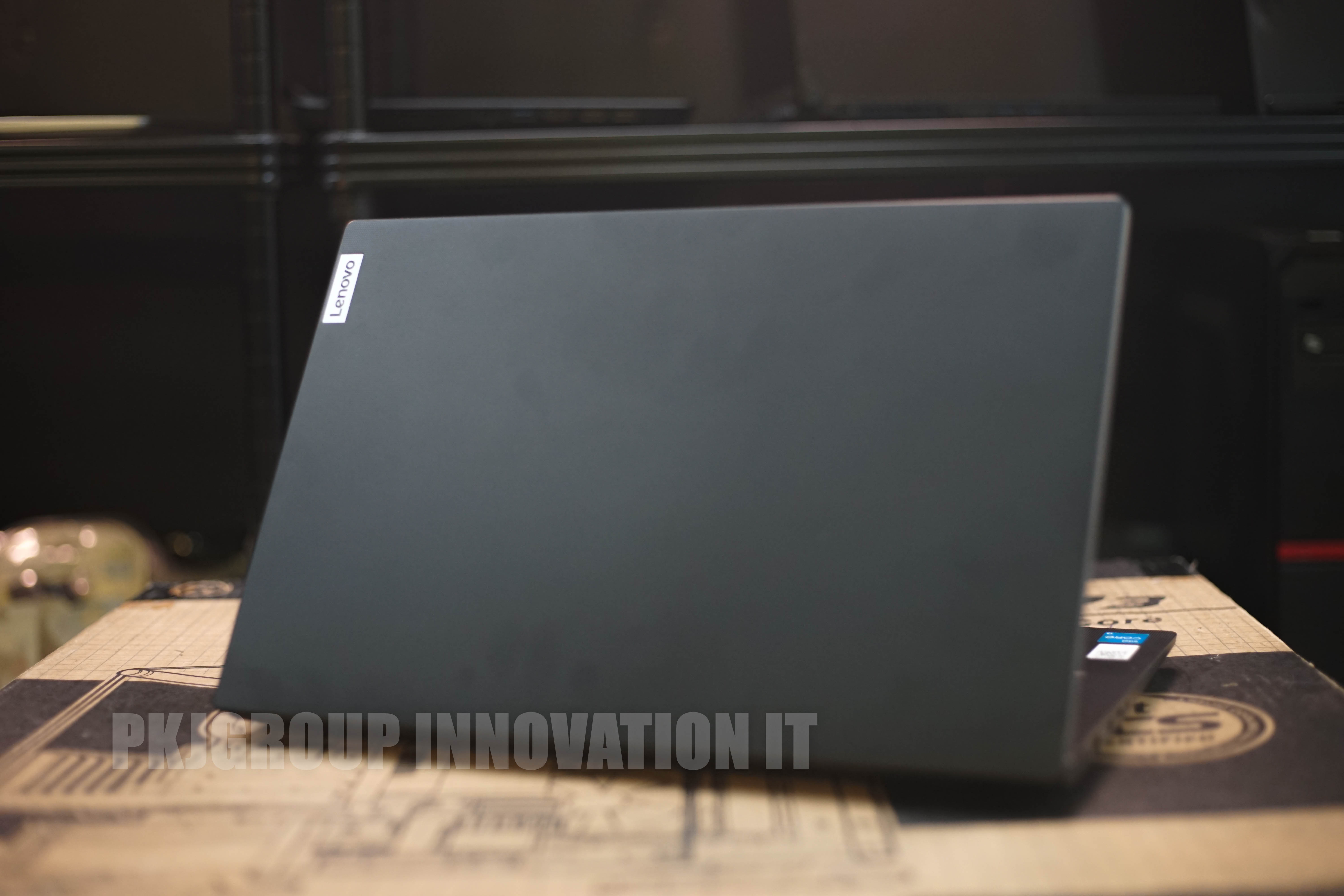 โน๊ตบุ๊คทำงาน Lenovo V14 G2 ITL I3-1115G4 RAM 4GB m.2 256GB UHD Graphic