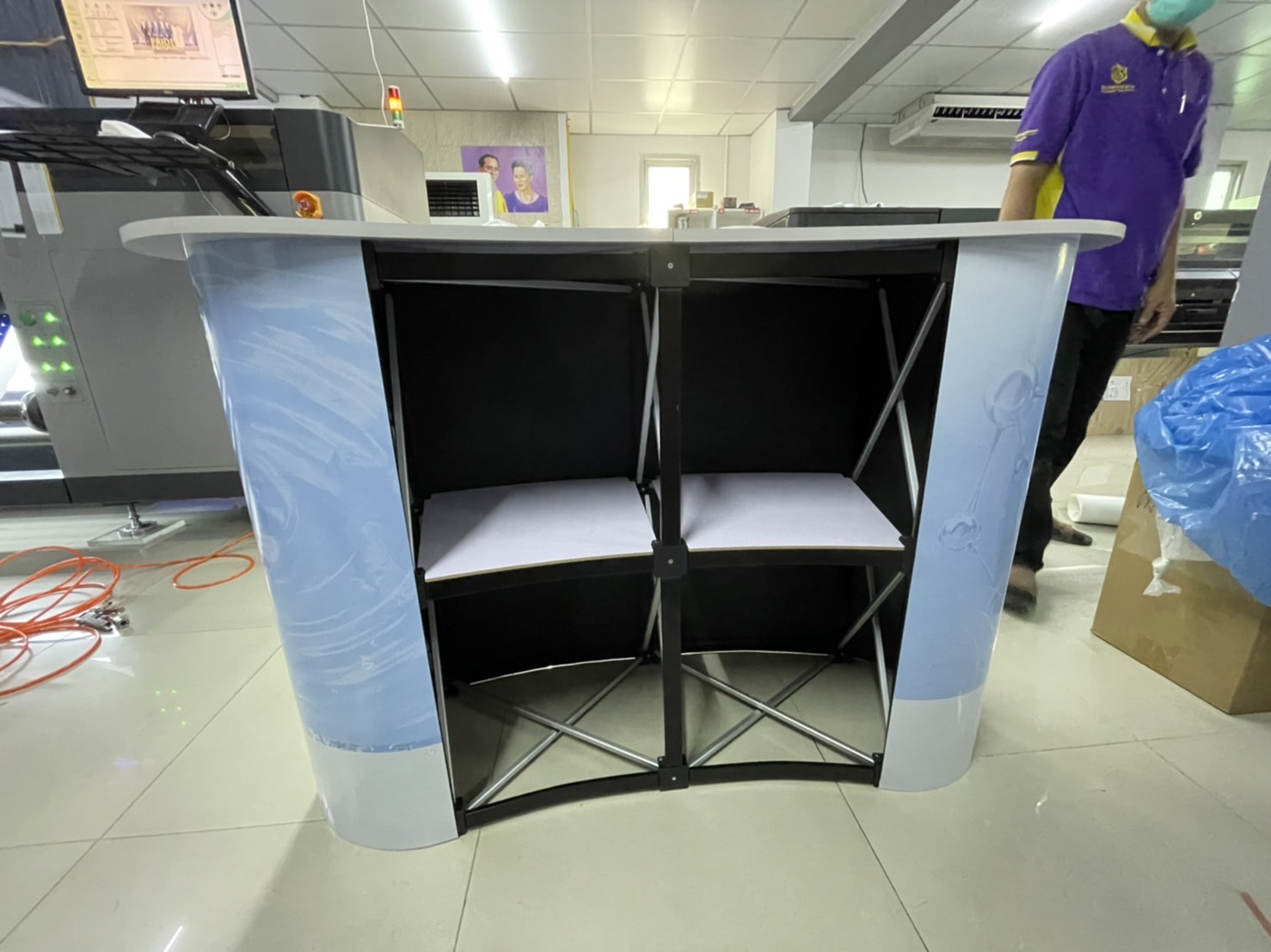 งานป้ายบูธชงชิม งานป้ายแสดงสินค้าออกงานตามนิทรรศการต่างๆ งานป้ายบูธชงชิม De.'s Formula SCIENCE BASED SKINCARE