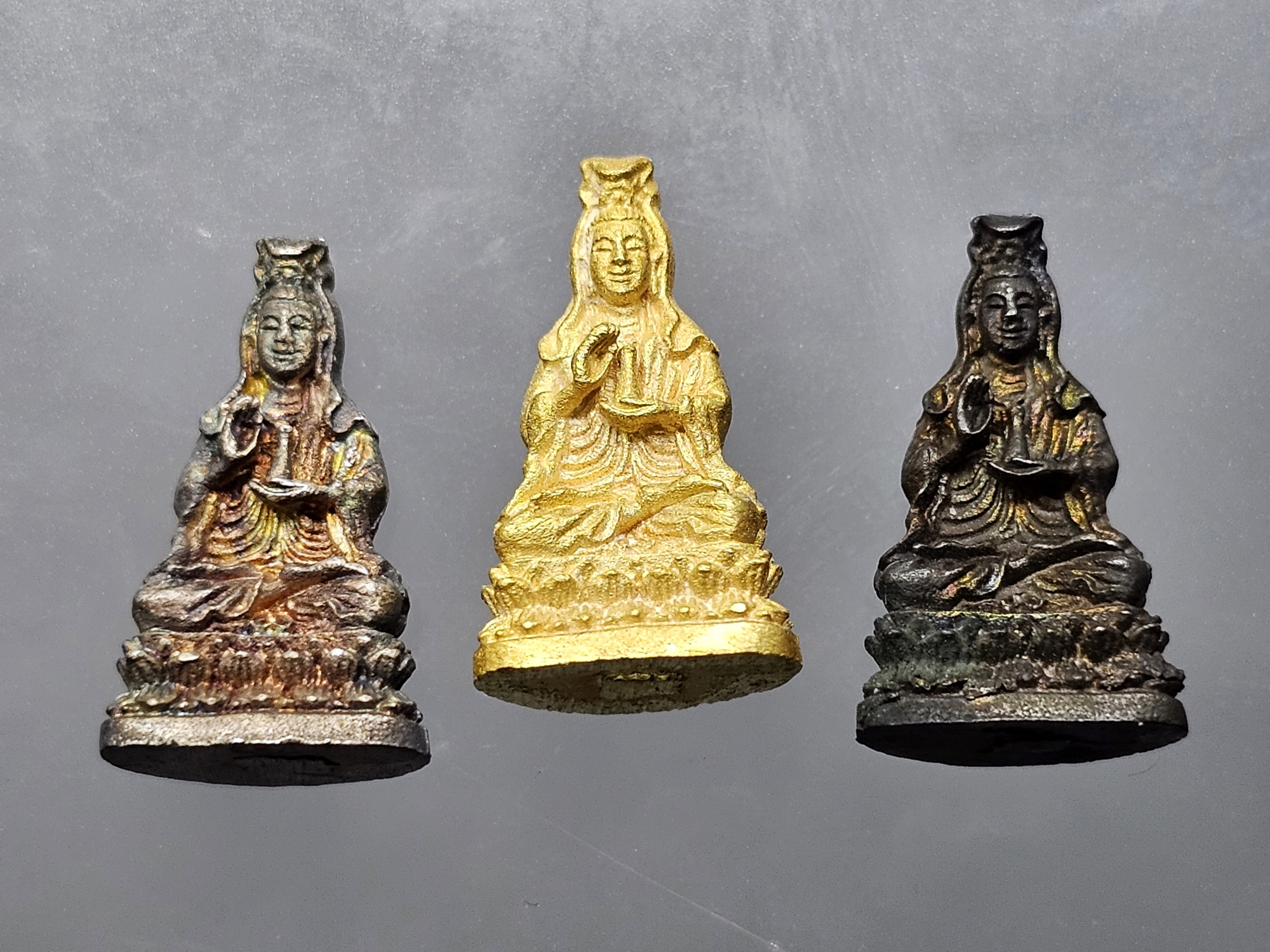 เจ้าแม่กวนอิม หลวงพ่อแพ วัดพิกุลทอง ปี2535 ชุดทองคำ รุ่นอนุสรณ์ 100 ปี พร้อมกล่องเดิมๆ