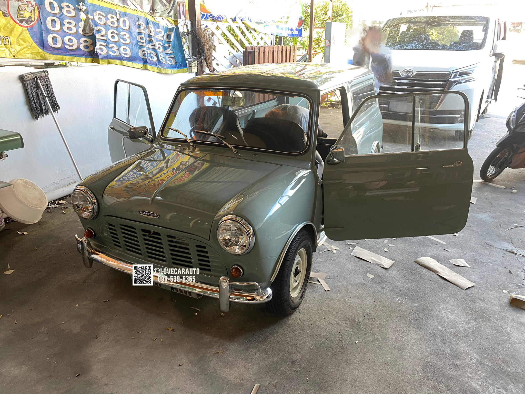 พรมปูพื้นรถยนต์ 7D Mini Austin Cooper สีดำด้ายดำเคฟล่า + ไวนิลสีดำ