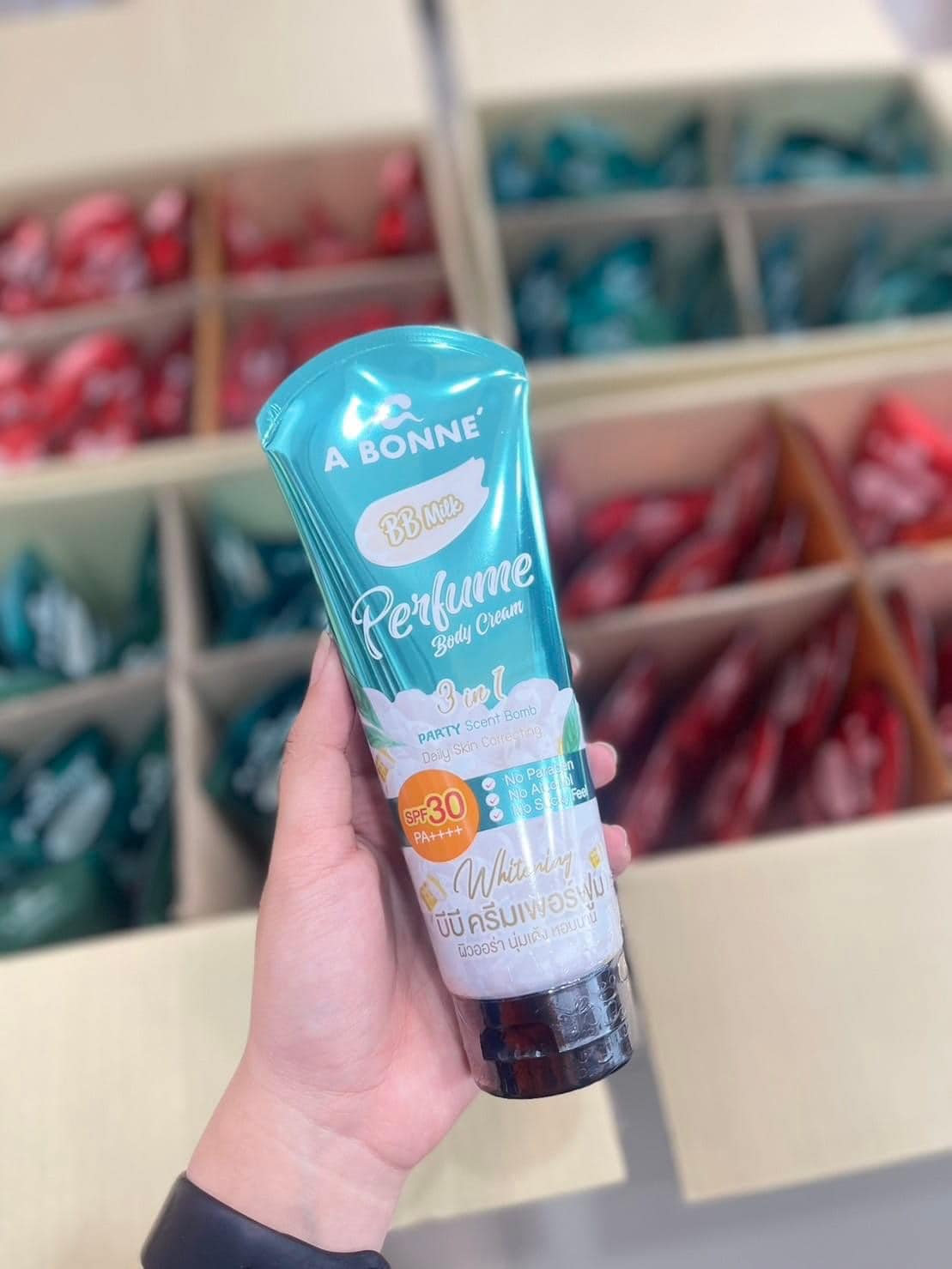 เอบอนเน่ เพอร์ฟูม บอดี้ ครีม A BONNE Perfume Body Cream SPF 30 PA++++ 200 มล.