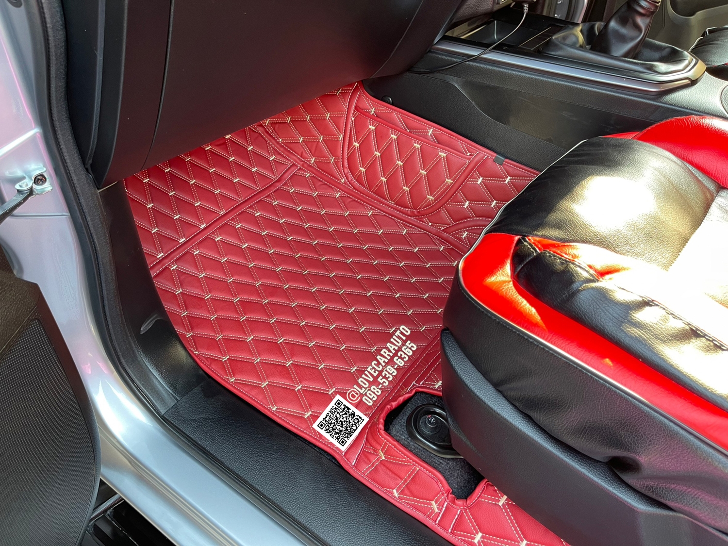 พรมปูพื้นรถยนต์6D Isuzu D-Max Cab 2022 พรม VVIP สีแดงไวน์