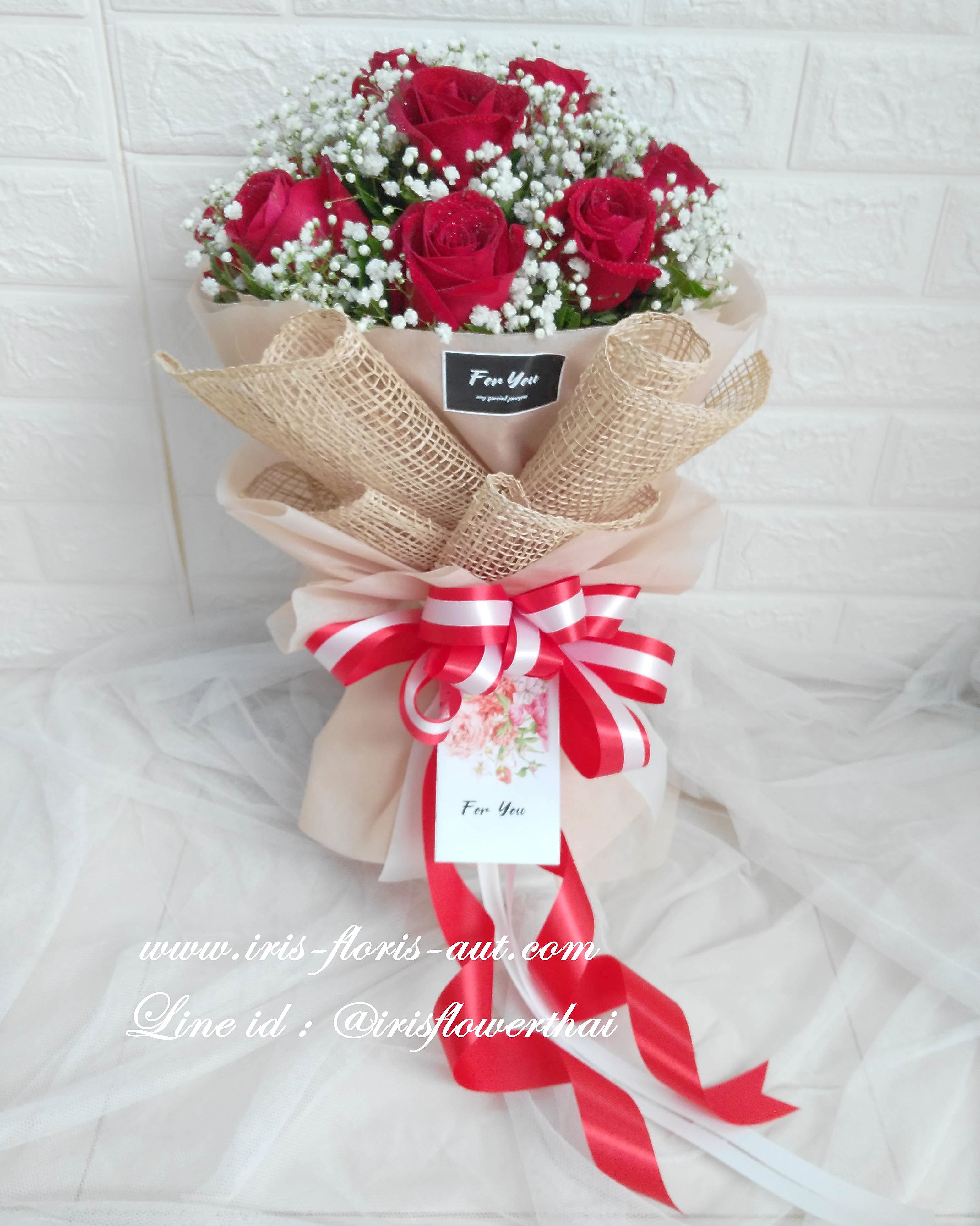 ช่อดอกกุหลาบและยิปซี