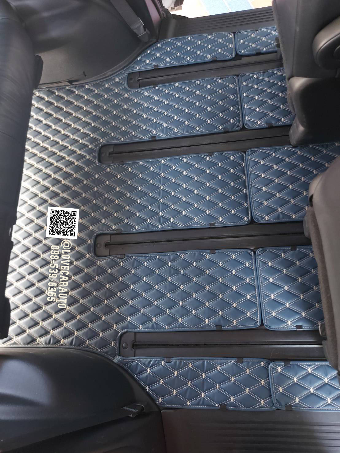 พรมปูพื้นรถยนต์ 6D Honda Stepwgn สีน้ำเงินด้ายทอง