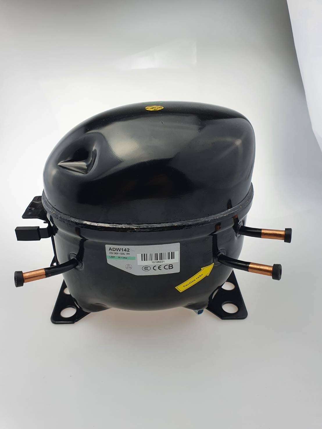 คอมเพรสเชอร์ ½ แรงม้า R134a สำหรับตู้แช่ ตู้เย็น Compressor ของใหม่ พร้อมอุปกรณ์ ดีเลย์ โอเวอร์โหลด รุ่น ADW142