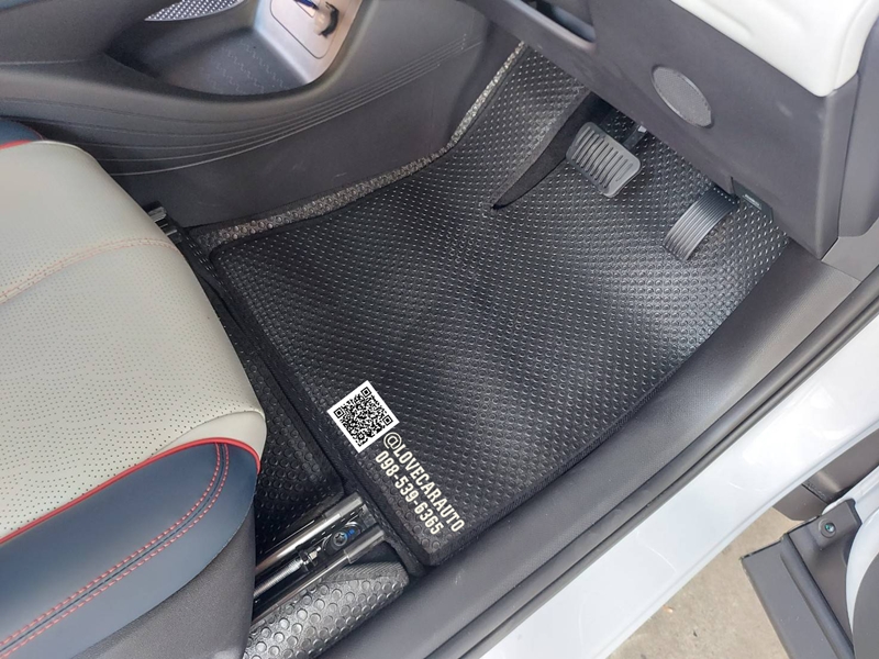 พรมปูพื้นรถยนต์ BYD Atto3 ปูพรมกระดุมเล็กสีดำขอบดำ