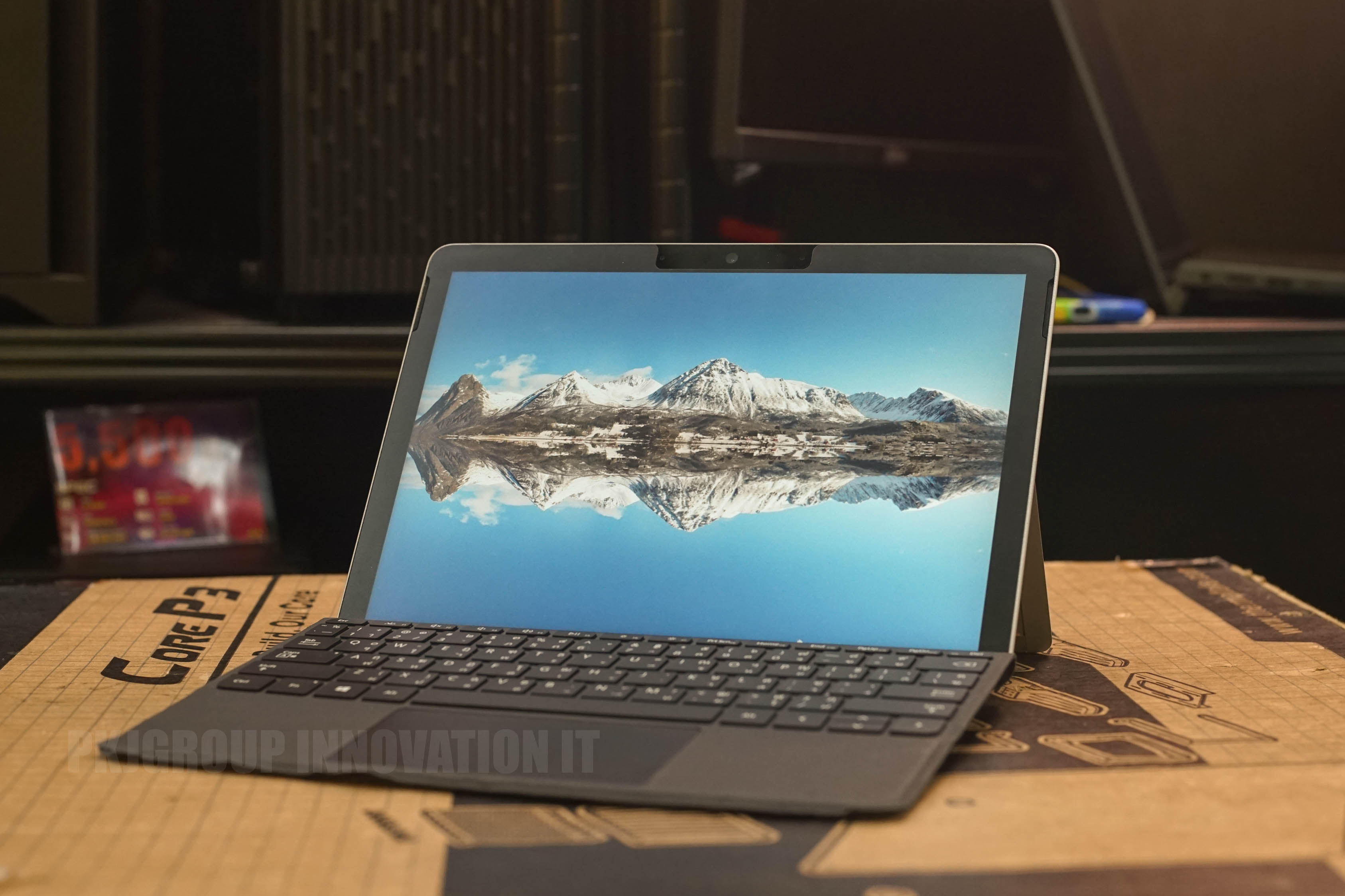 โน๊ตบุ๊คทำงานมือสอง Microsoft Surface Go 2 Pentium Gold 4425Y RAM 4 GB 64GB 10.5 นิ้ว