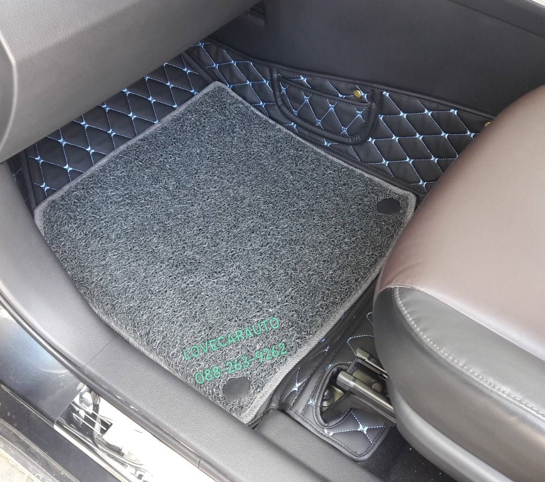 พรมปูพื้นรถยนต์ 7D Mitsubishi Xpander 2022 สีดำด้ายฟ้า+ดักฝุ่นสีเทา สองแถว