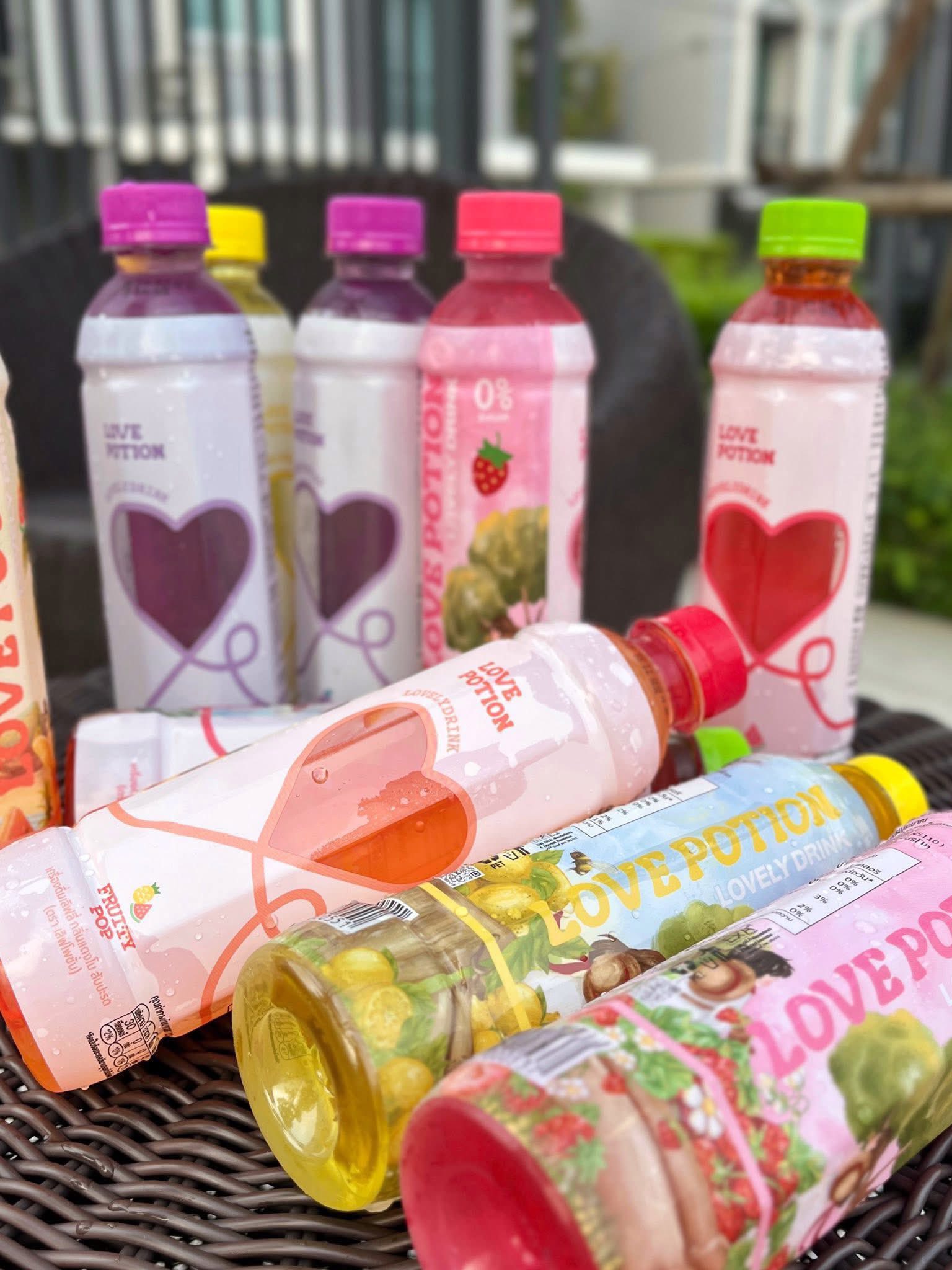 น้ำเลิฟโพชั่น Love potion พร้อมส่งทุกรสชาติ 330ML น้ำตาล0% (หมดแล้วหมดเลยไม่ผลิตเพิ่ม)