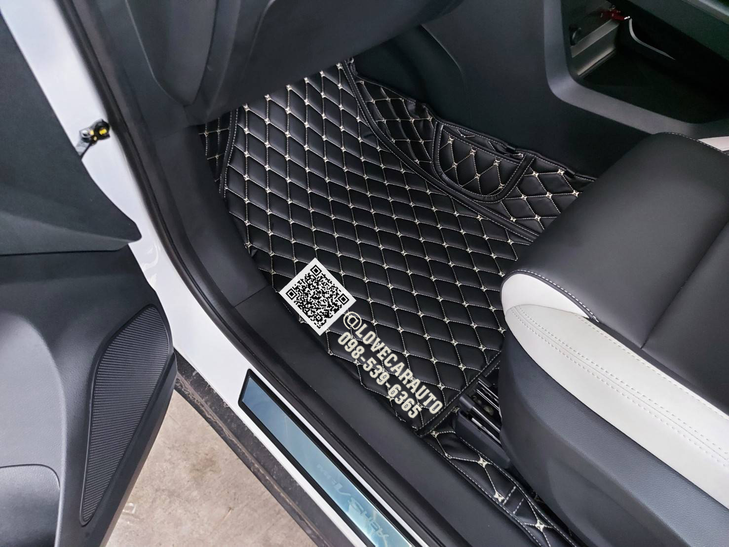 พรมปูพื้นรถยนต์ 6D MG VS HEV 2022 สีดำด้ายทอง เต็มคัน รวมซุ้มล้อ