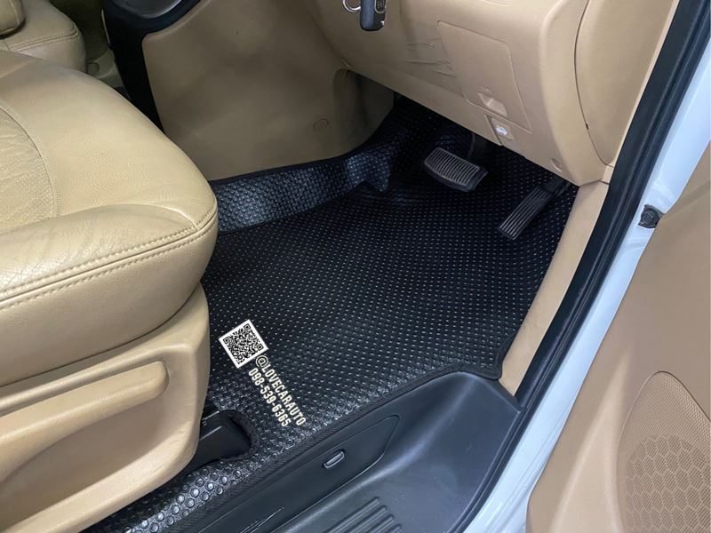 พรมรถตู้ Hyundai H1 VIP ดัดแปลง pvc ดำ