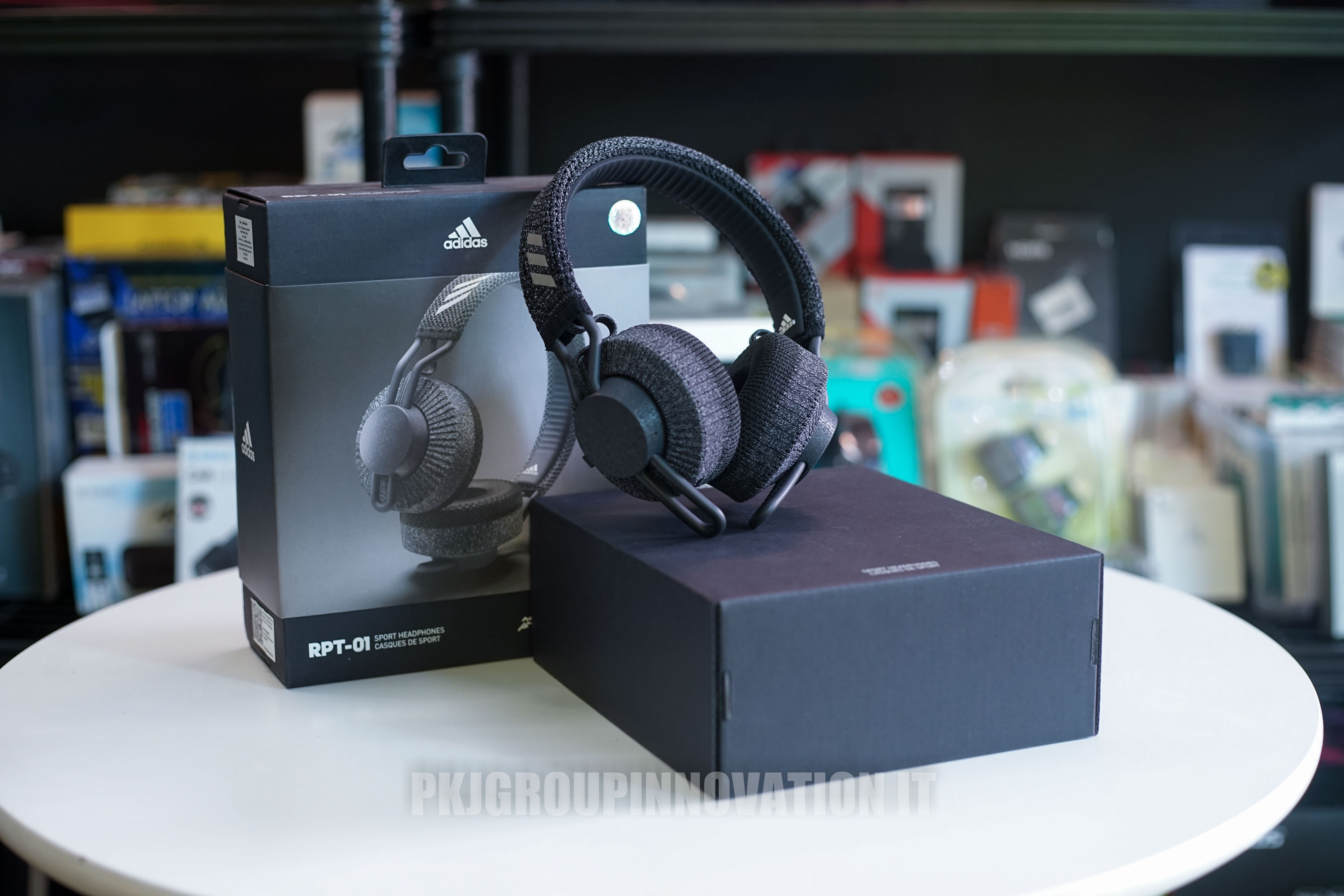 หูฟัง Bluetooth Adidas RPT-01 มือหนึ่งใหม่แกะกล่อง (ในภาพคือสินค้าตัวอย่าง)