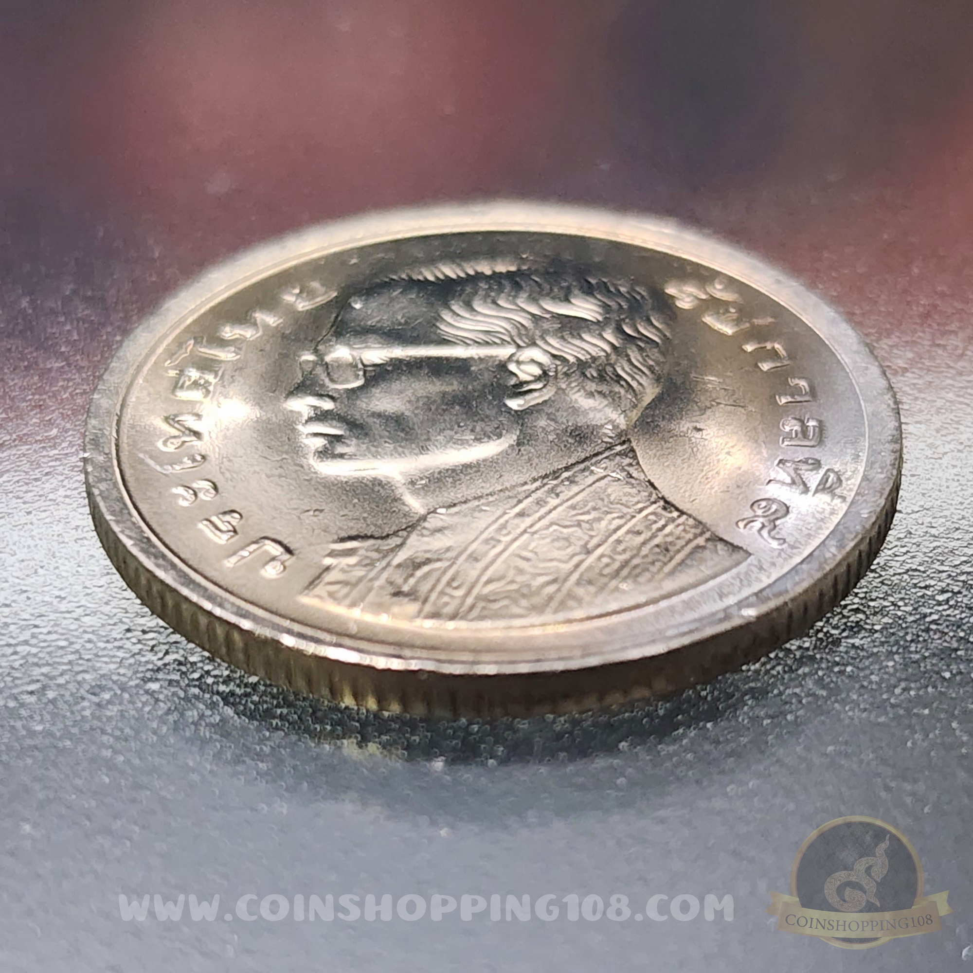 ชุด 2 เหรียญ 1 บาท 2520 หลังเรือพระที่นั่งสุพรรณหงส์ ภู่สั้น - ภู่ยาว พ.ศ.2520 ไม่ผ่านใช้