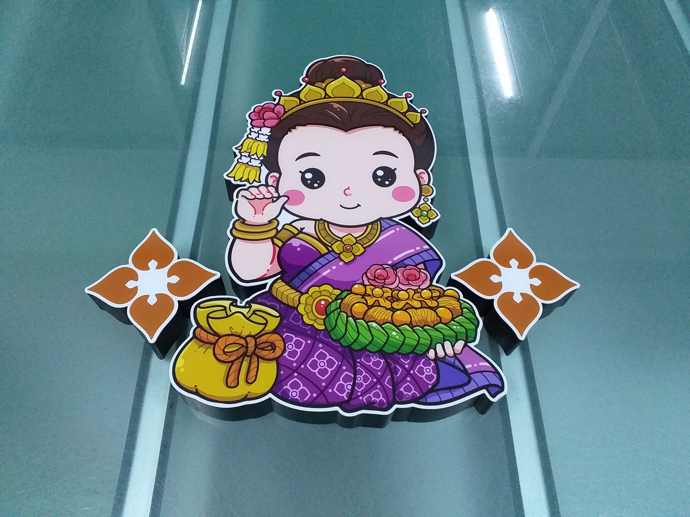 ป้ายไฟโลโก้ งานป้ายไฟตัวการ์ตูน ไดคัทตามรูปทรง ป้ายไฟตามแบบลูกค้า งานแม่มณี