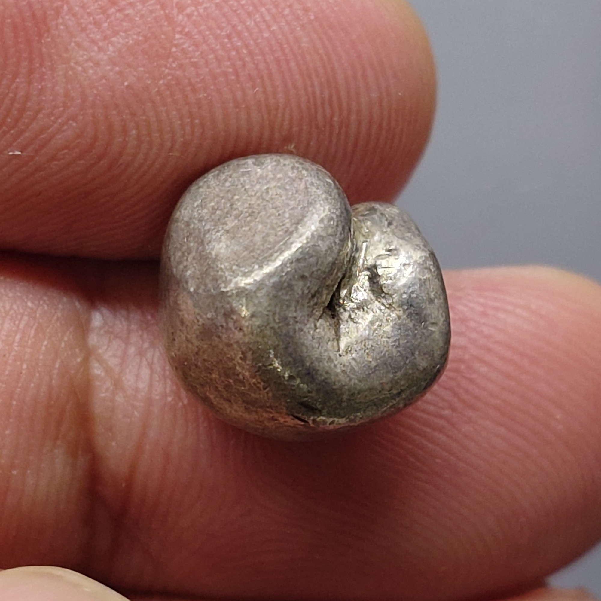 พดด้วง ขนาด 2 สลึง ตราพระแสงจักร - ปราสาท สมัยรัชกาลที่3 ปี2367 ขนาดหายาก สภาพสวย