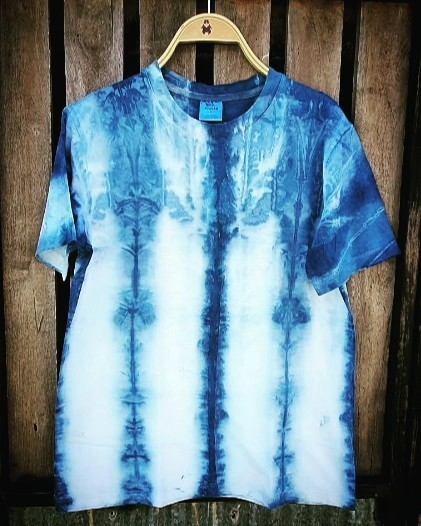 เสื้อยืดมัดย้อม ลายทางตรง