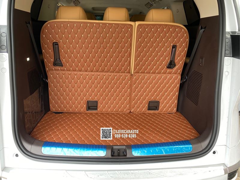 พรมปูพื้นรถยนต์ BYD Denza D9 สีน้ำตาลเข้มด้ายทอง