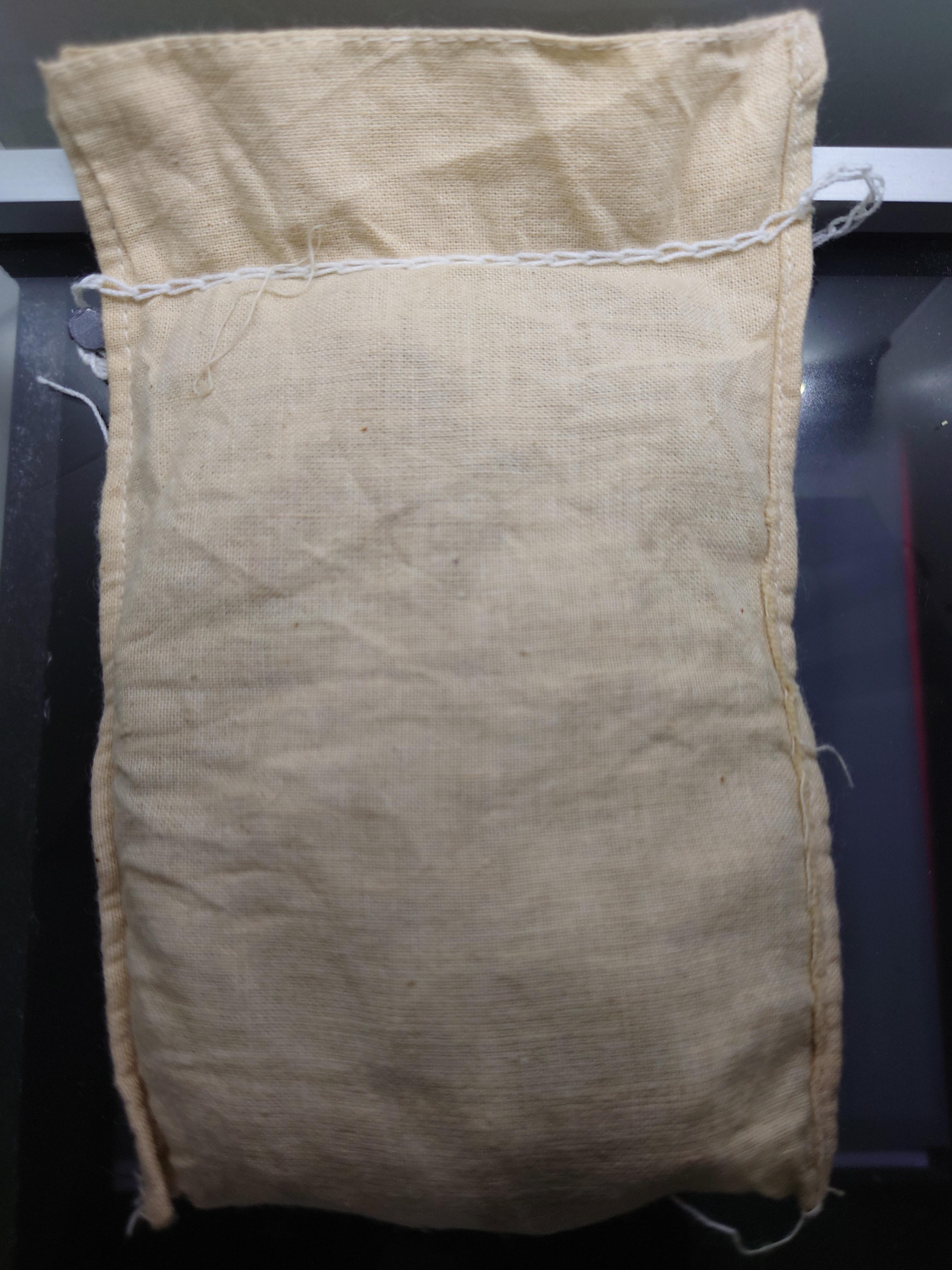 เหรียญยกถุง (100 เหรียญ) เหรียญ 2 บาท ที่ระลึก 60 ปี มหาวิทยาลัยธรรมศาสตร์ ไม่ผ่านใช้ 2537