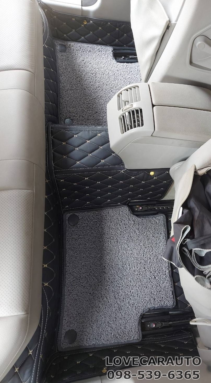 พรมรถยนต์ 7D Benz C200 w204 ไวนิลสีเทา +ดำด้ายทอง