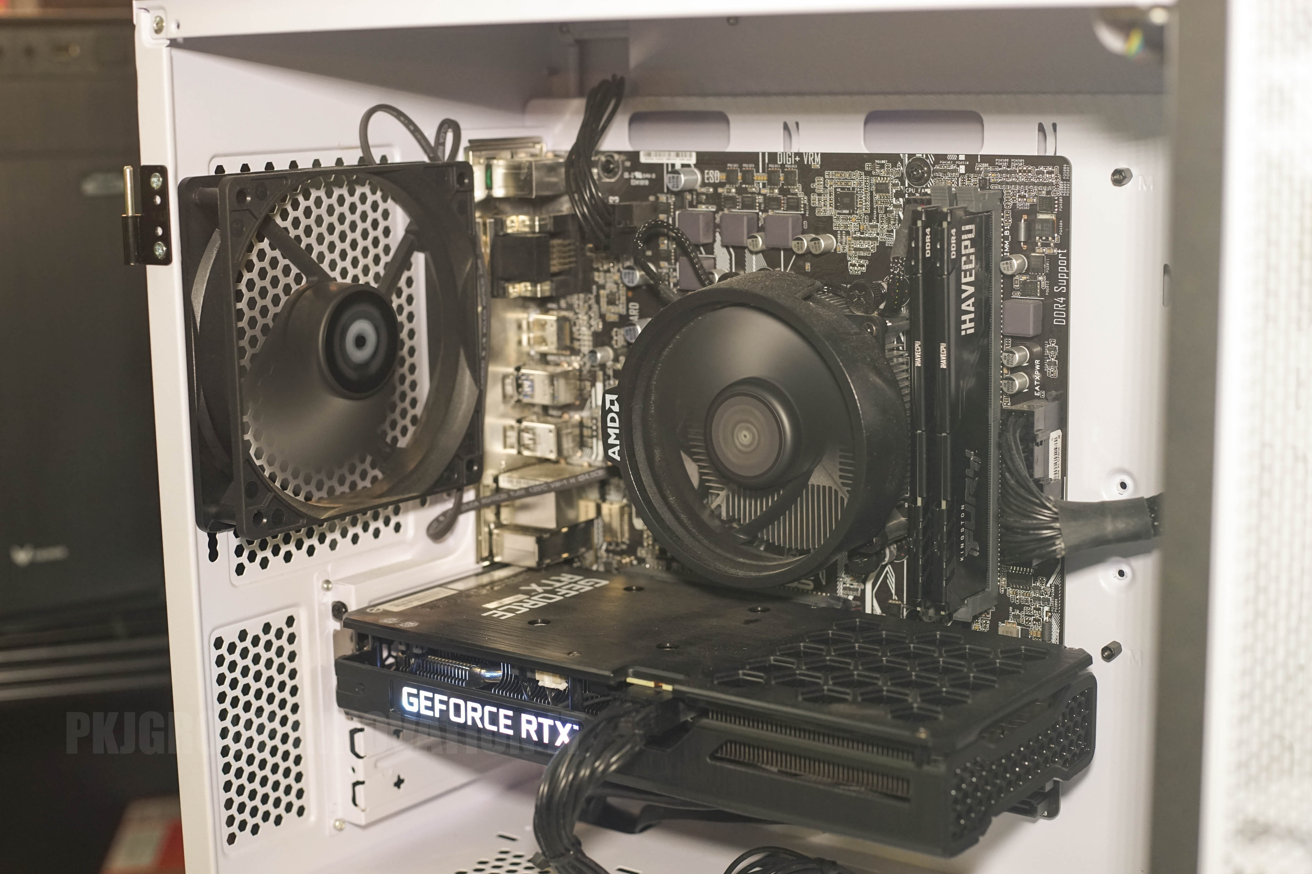 คอมเล่นเกมมือสอง Thermaltake R5 4500 RAM 16 GB M.2 500 GB RTX3050