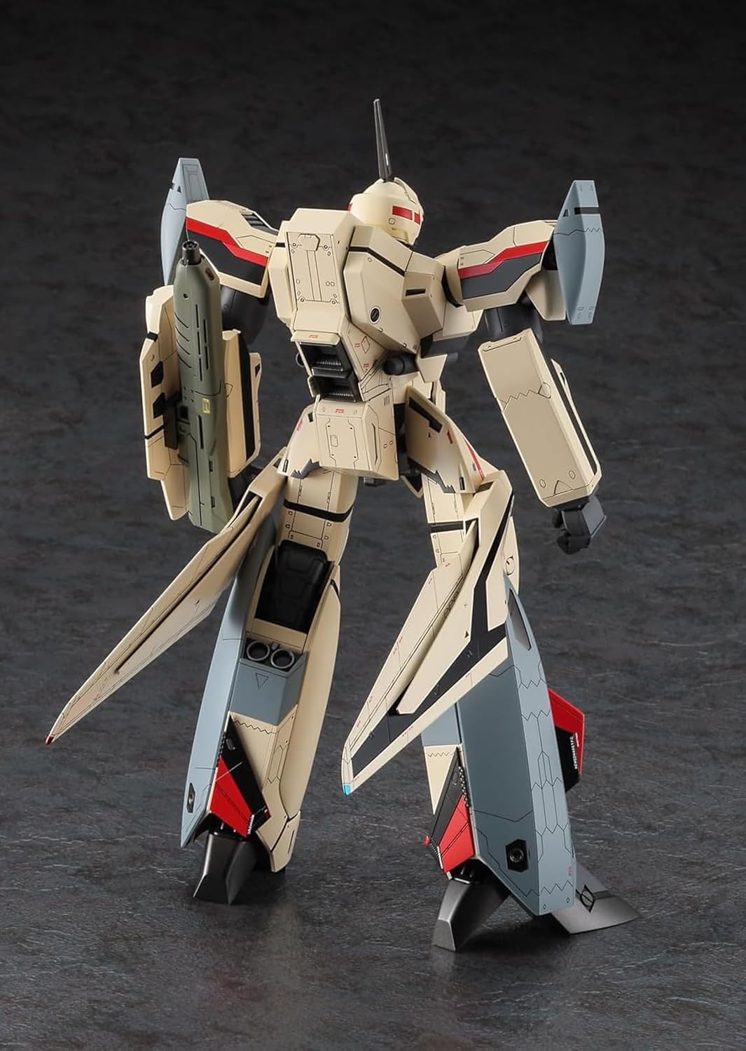 **MTS Toys**Hasegawa Macross Plus 1/72 : YF-19 Battroid