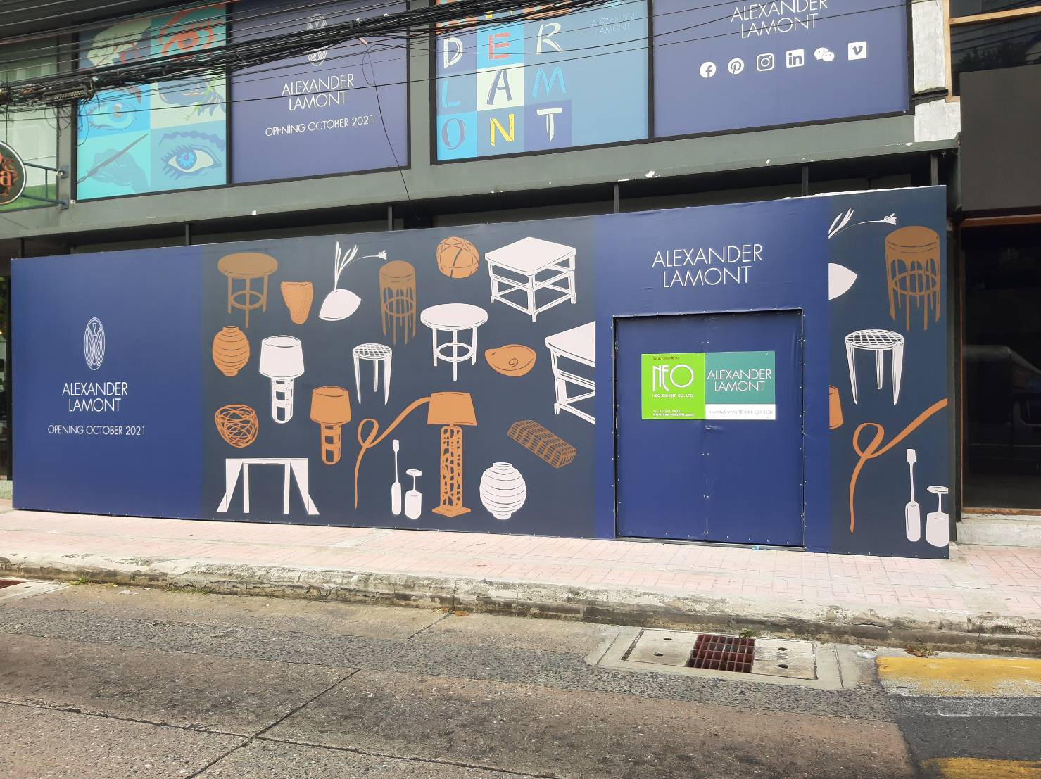 ป้ายไวนิลขึงโครงเหล็ก งานก่อสร้าง