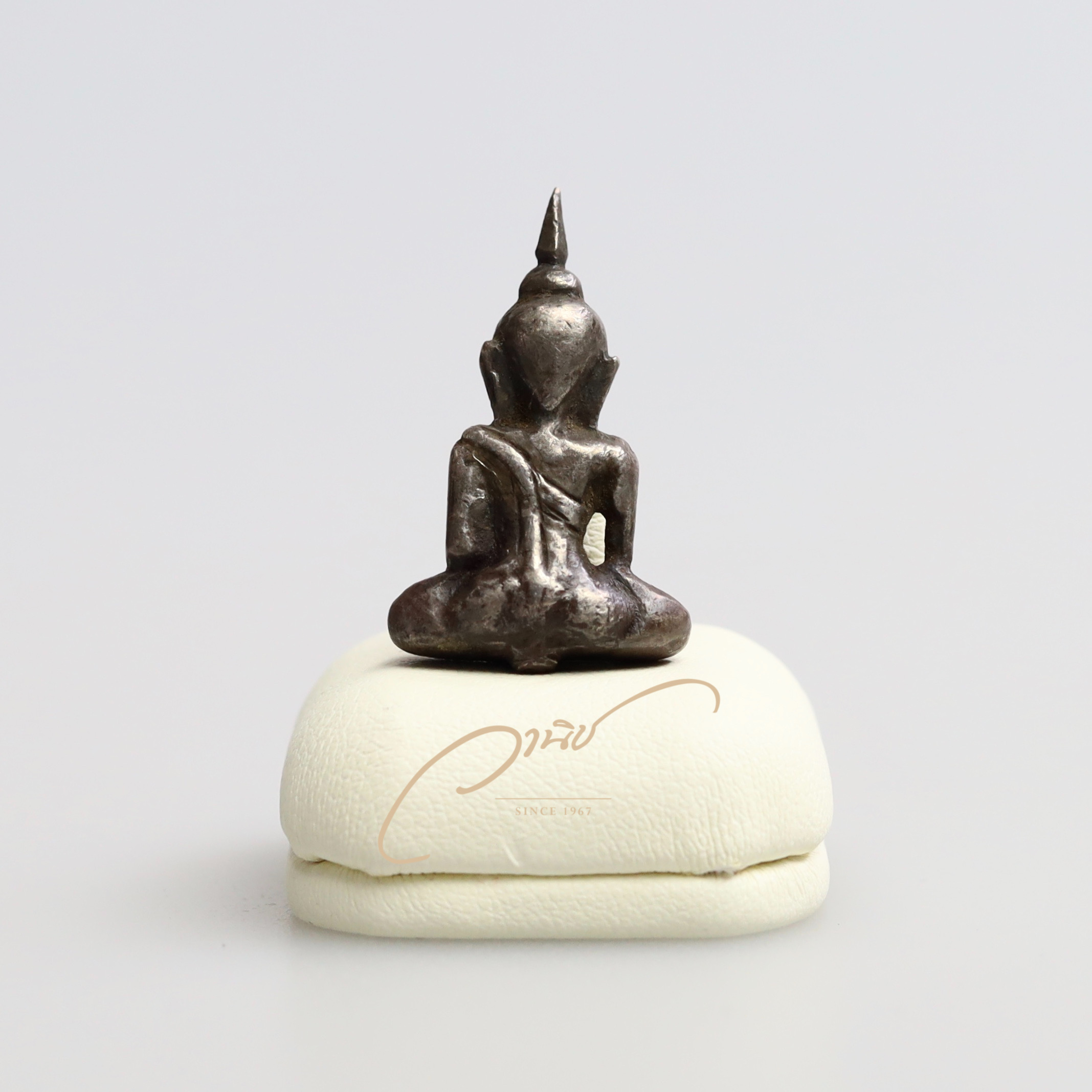 ✔️พระยอดธง กรุเก่าสมัยอยุธยาฯ เนื้อเงิน ปางมารวิชัย อายุหลายร้อยปี✔️