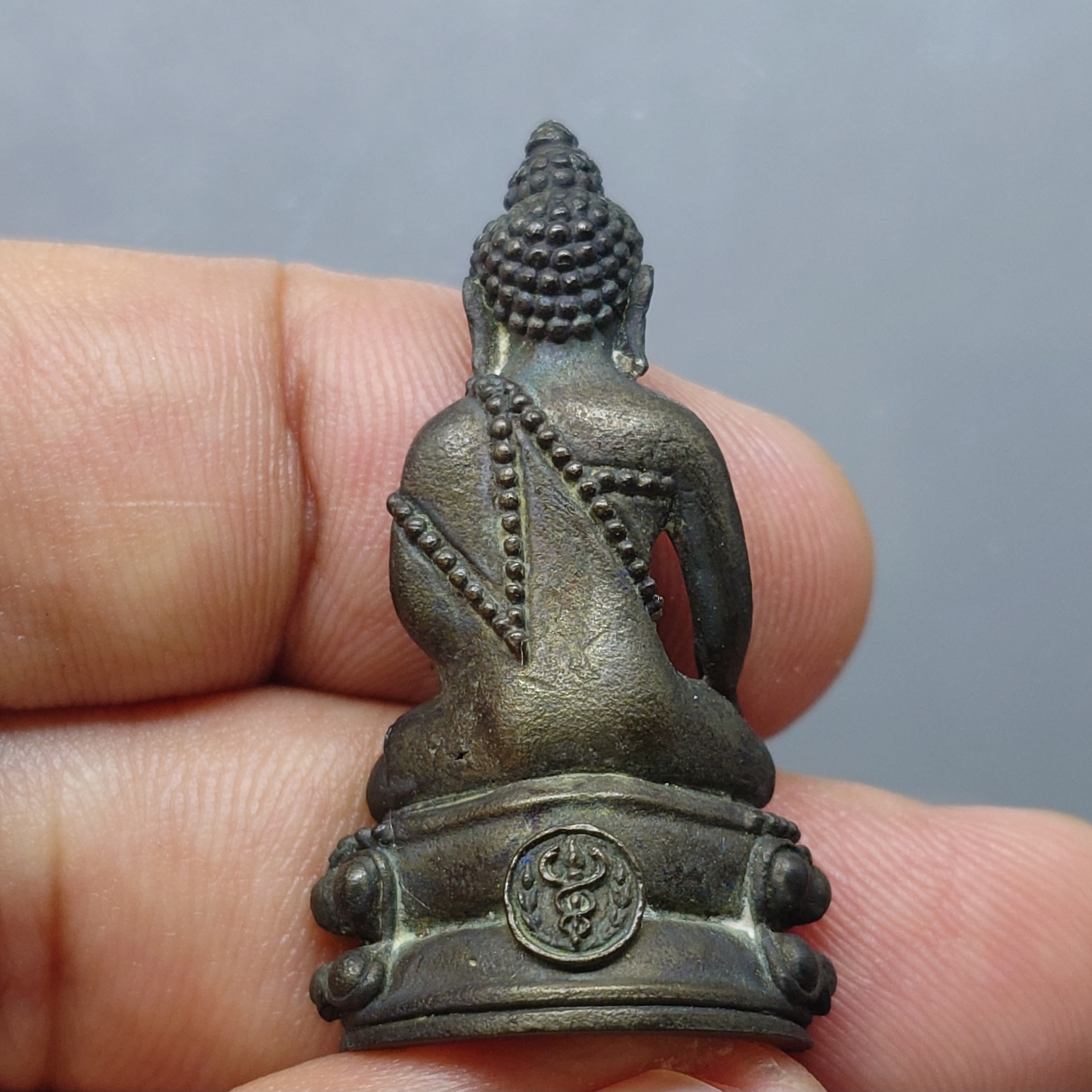 พระกริ่งคุ้มเกล้า หน้าไทย เนื้อนวะโลหะ หายาก พ.ศ.2522 พร้อมกล่องเดิม สภาพสวย หายาก รับประกันแท้