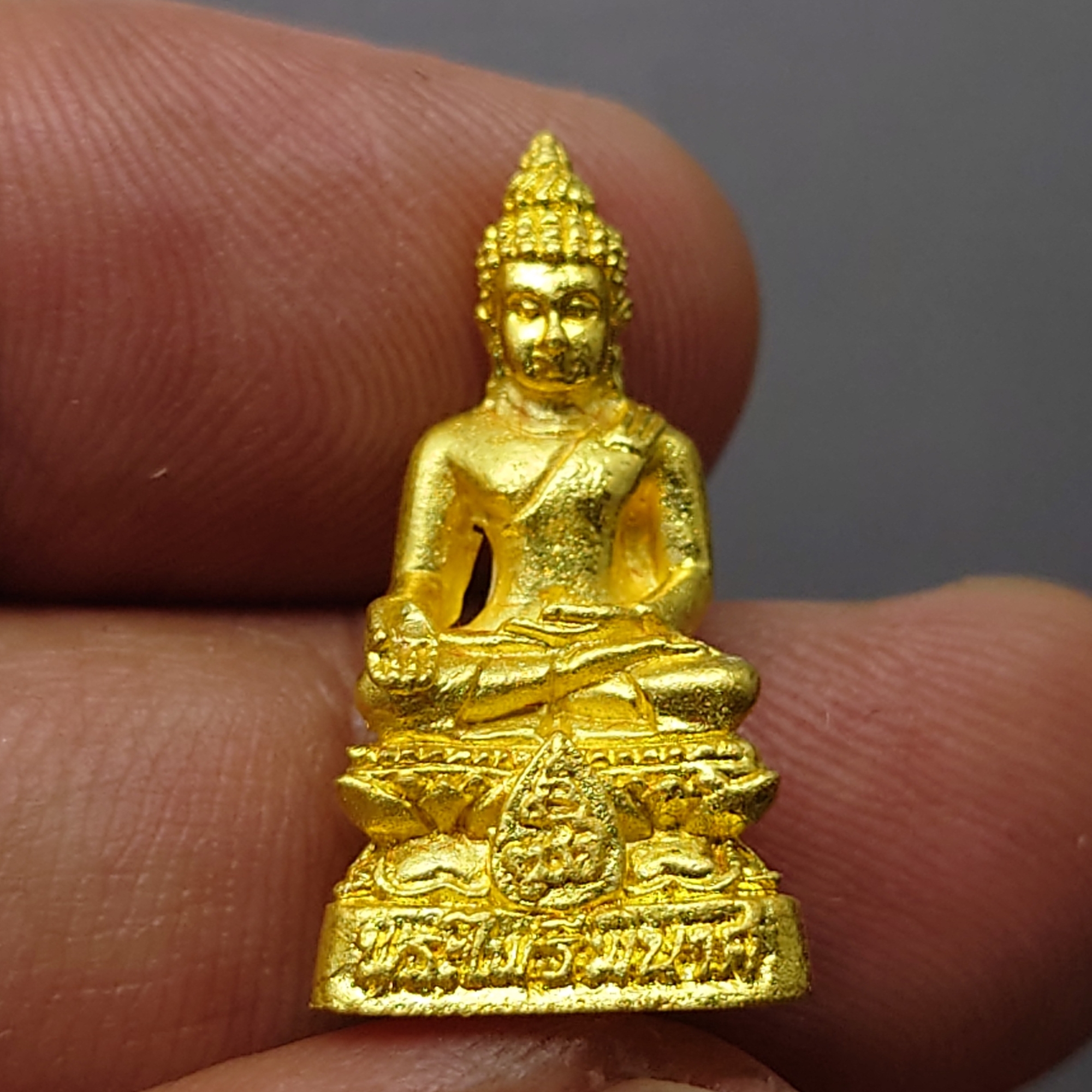 รูปหล่อลอยองค์ พระไพรีพินาศ ญสส ชุดทองคำ รุ่นประวัติศาสตร์ ๘๐ ปี กรมราชทัณฑ์ วัดบวรนิเวศวิหาร พ.ศ.2538 พร้อมกล่องเดิมๆ