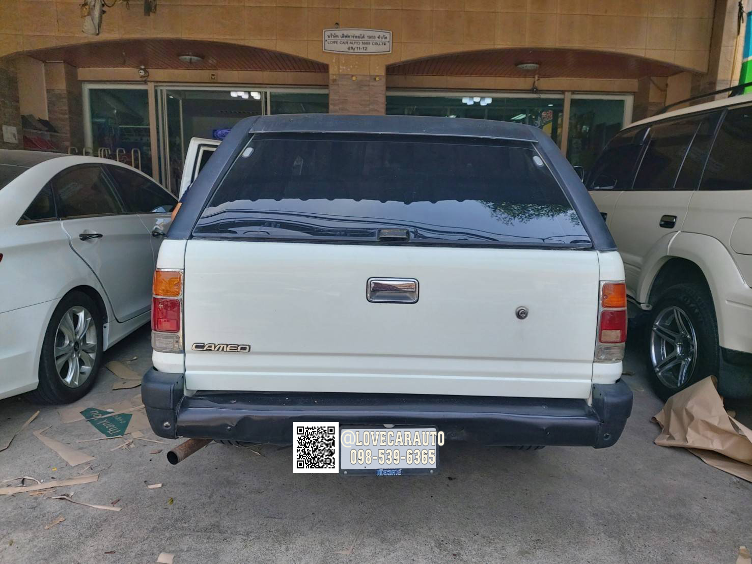 พรมปูพื้นรถยนต์ 6D Isuzu Cameo สีกาแฟ