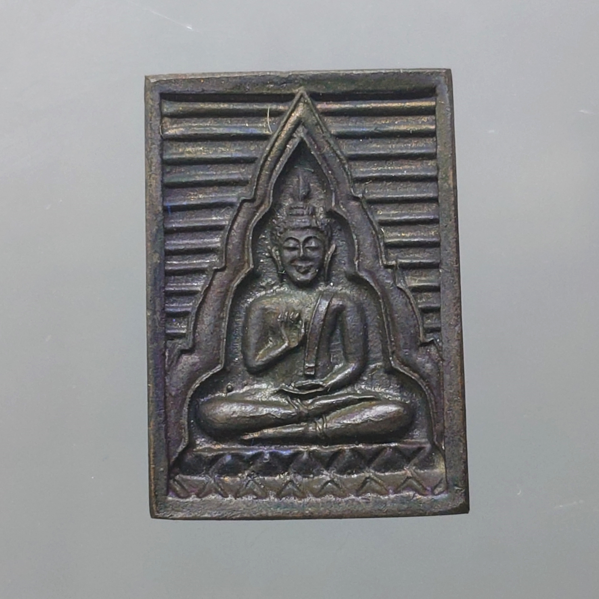 เหรียญพระไตรปิฎก วัดปากน้ำ รุ่น 6 เนื้อนวะโลหะ พ.ศ.2532 พร้อมกล่องเดิมๆ
