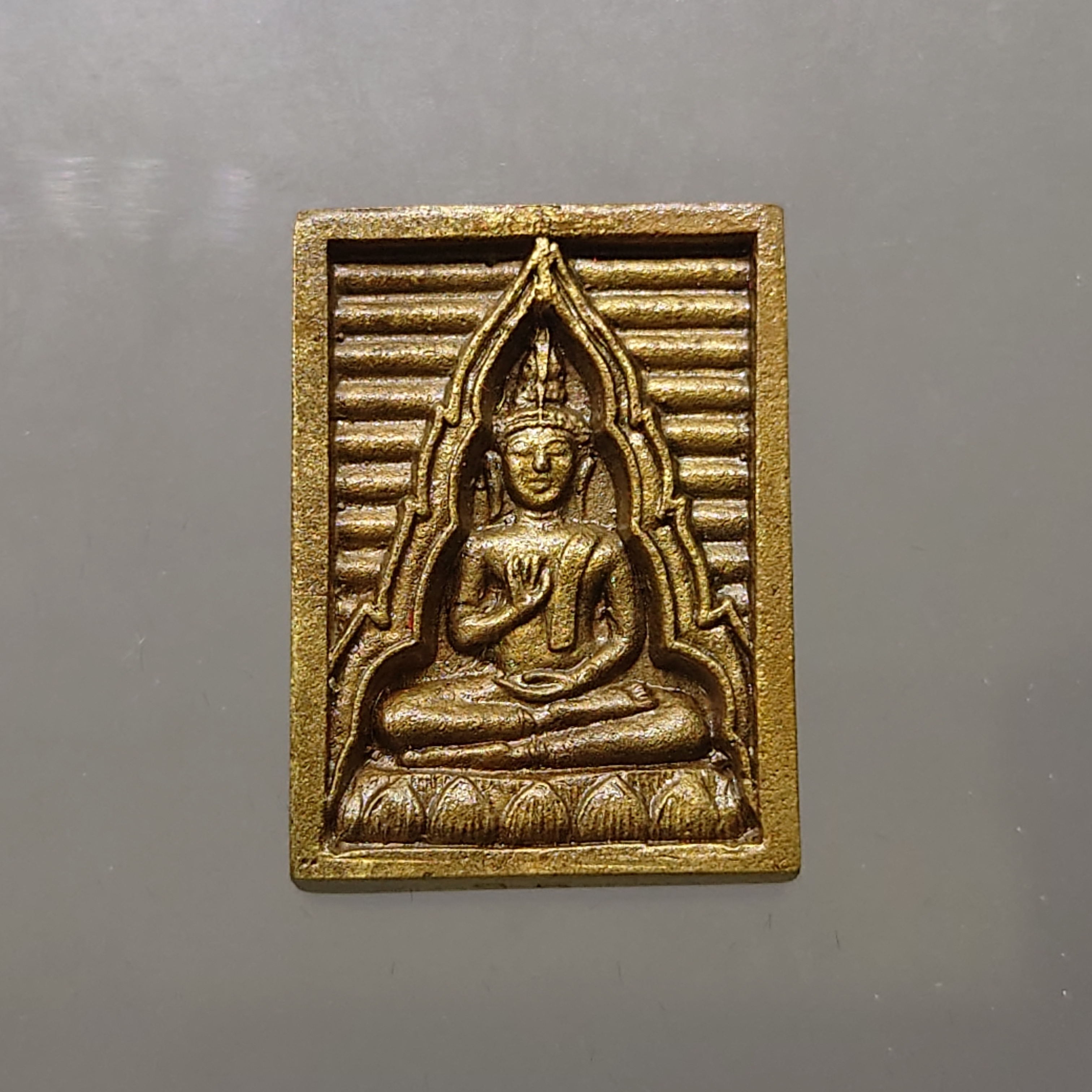 พระสมเด็จ วัดปากน้ำ หลวงพ่อสด เนื้อสัมฤทธฺ์ รุ่นสร้างวิทยาลัยสงฆ์ ปี 2547 พร้อมกล่องกำมะหยี่เดิม