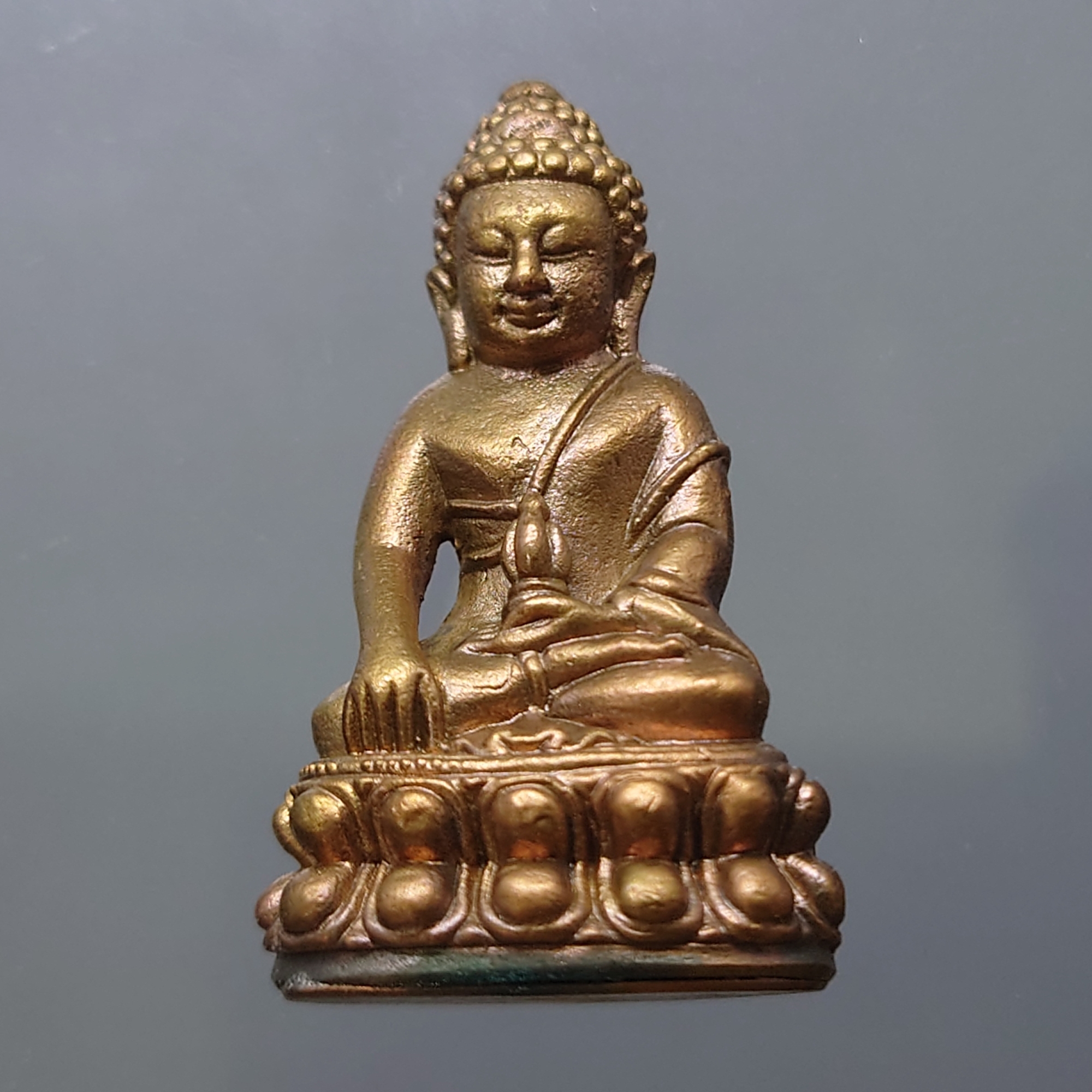 พระกริ่งพุทโธ ภปร เนื้อสัมฤทธิ์ ฐานทองแดง วัดบวรนิเวศวิหาร ปี2554 พร้อมกล่องเดิม