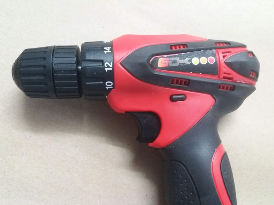 รหัสสินค้า 126 สว่านไร้สาย 18 โวลต์ GD แบตเตอรี่ 1 ก้อน มาพร้อมกับอุปกรณ์ หลากหลายรูปแบบ