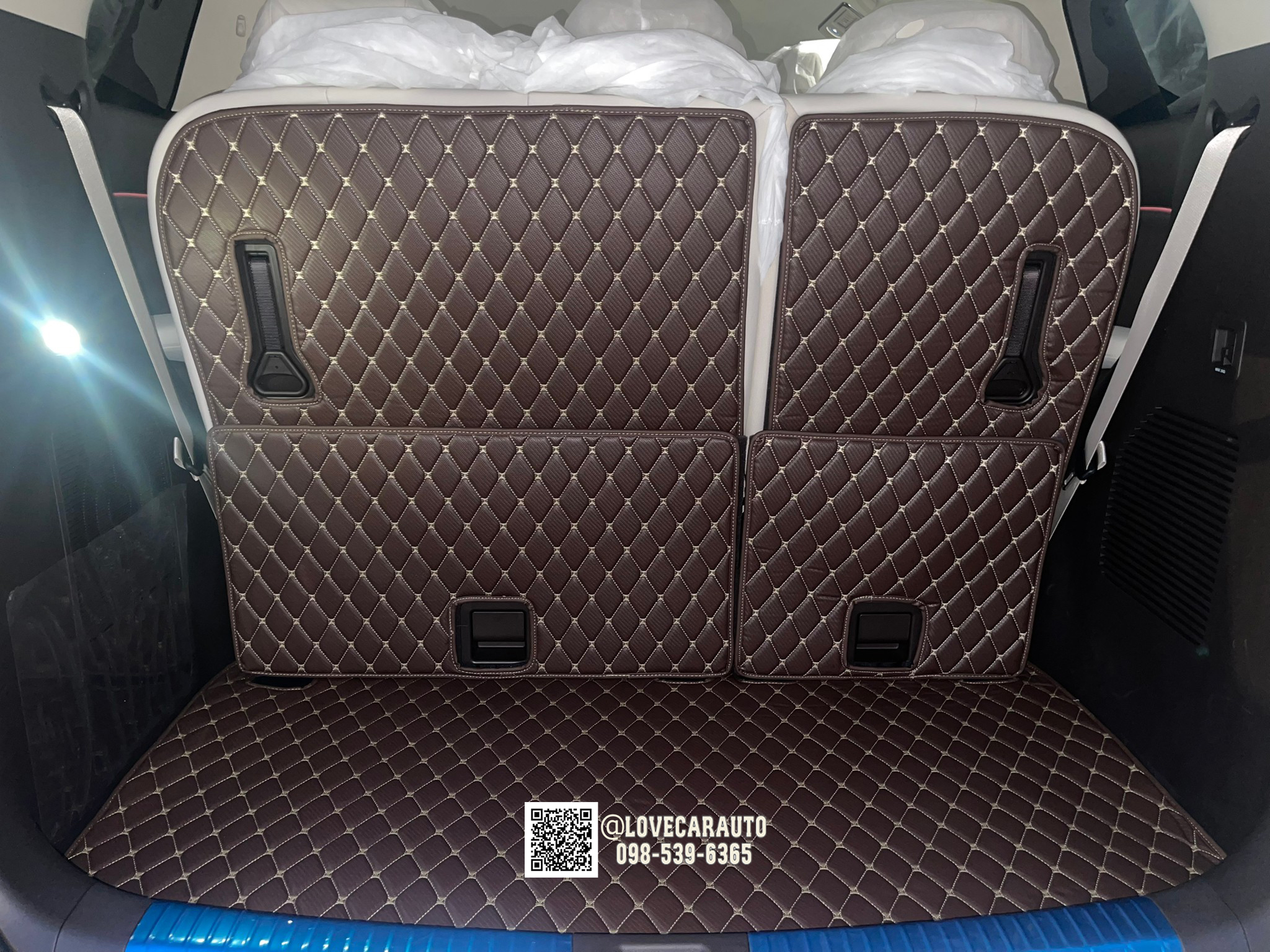 พรมปูพื้นรถตู้ 6D DENZA D9 เคฟล่าสีกาแฟ