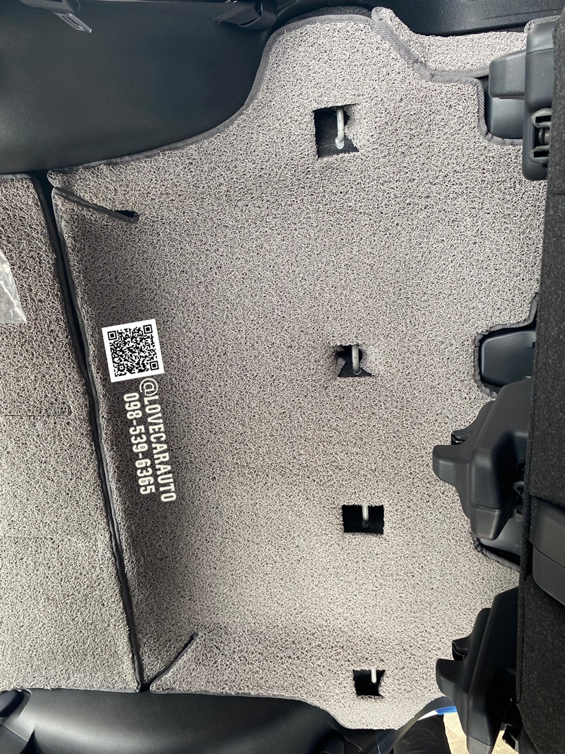 พรมดักฝุ่นToyota Fortuner 2023 สีเทาขอบเทา